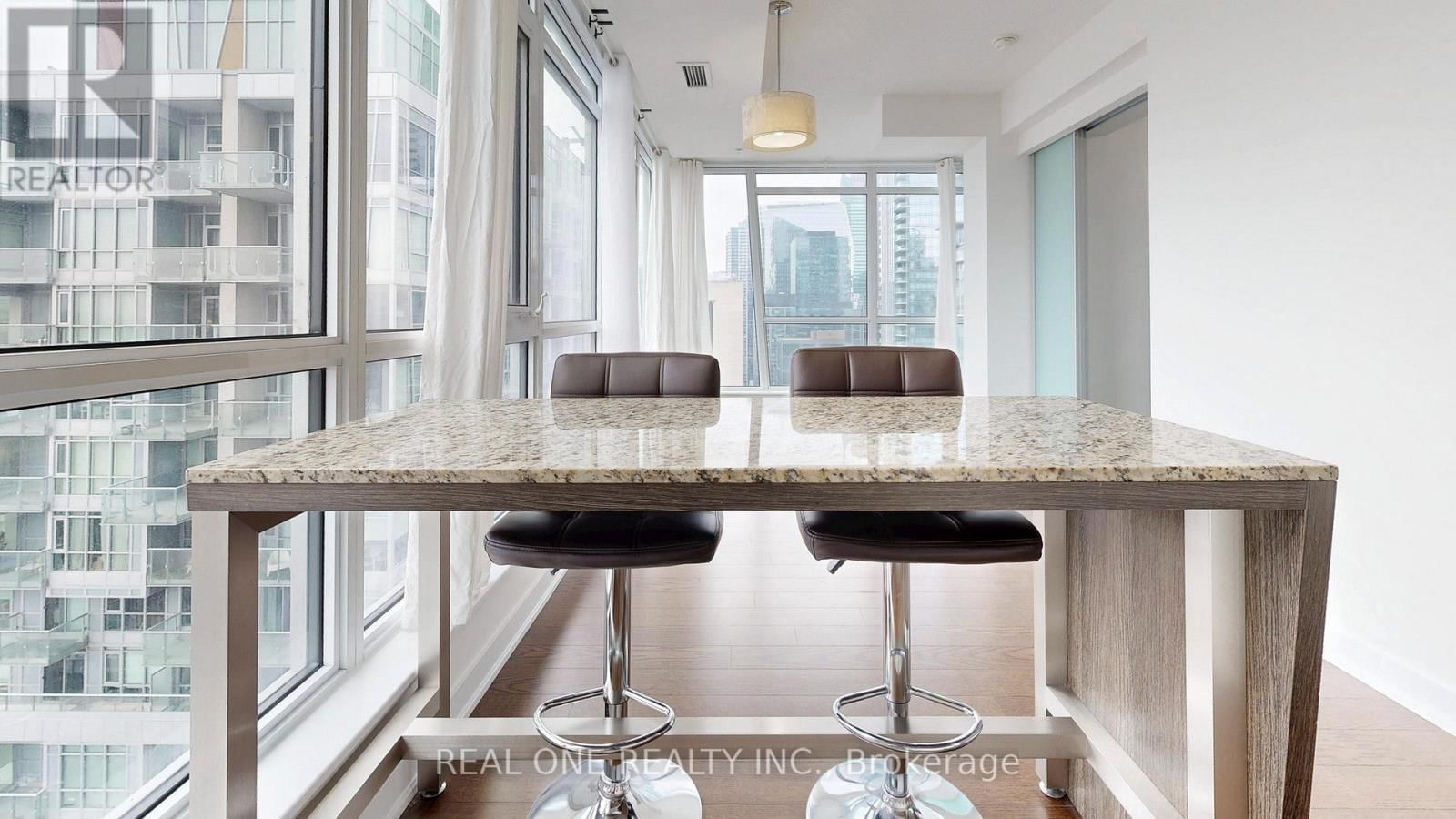 3002 - 30 NELSON STREET Image 14