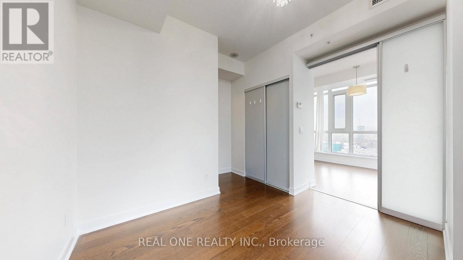 3002 - 30 NELSON STREET Image 19