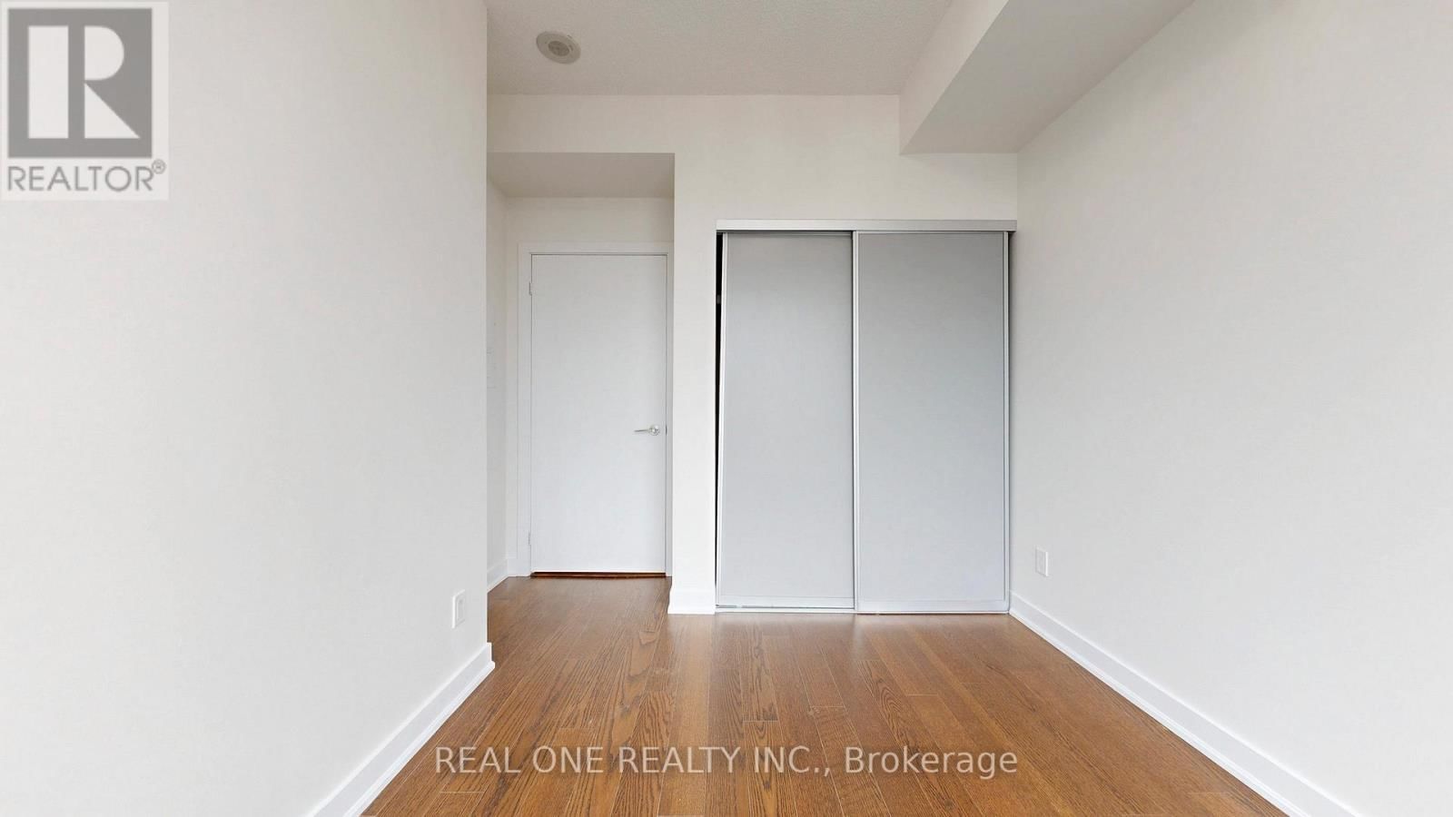 3002 - 30 NELSON STREET Image 25