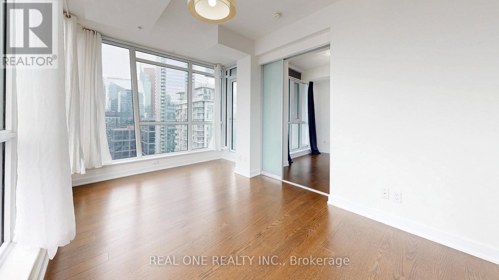 3002 - 30 NELSON STREET Image 9