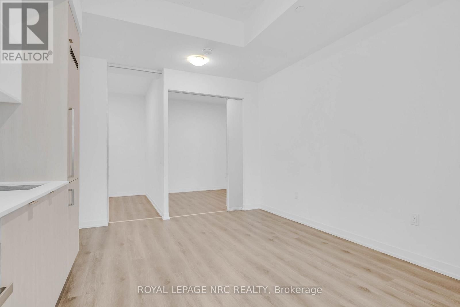 6908 - 138 DOWNES STREET Image 23