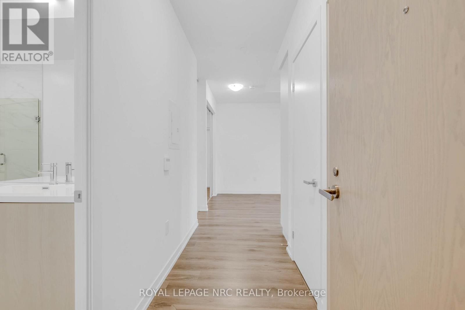 6908 - 138 DOWNES STREET Image 4