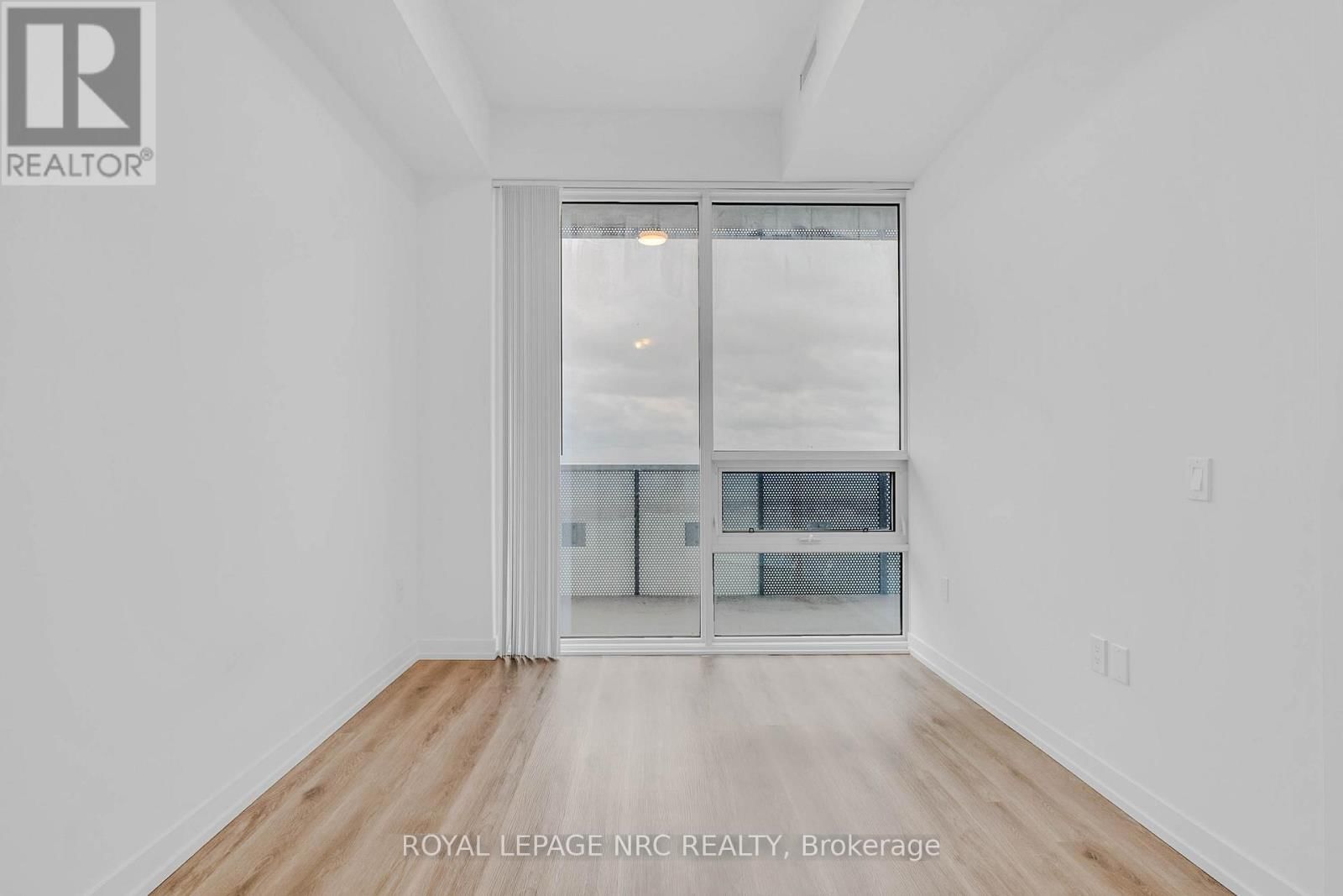 6908 - 138 DOWNES STREET Image 7