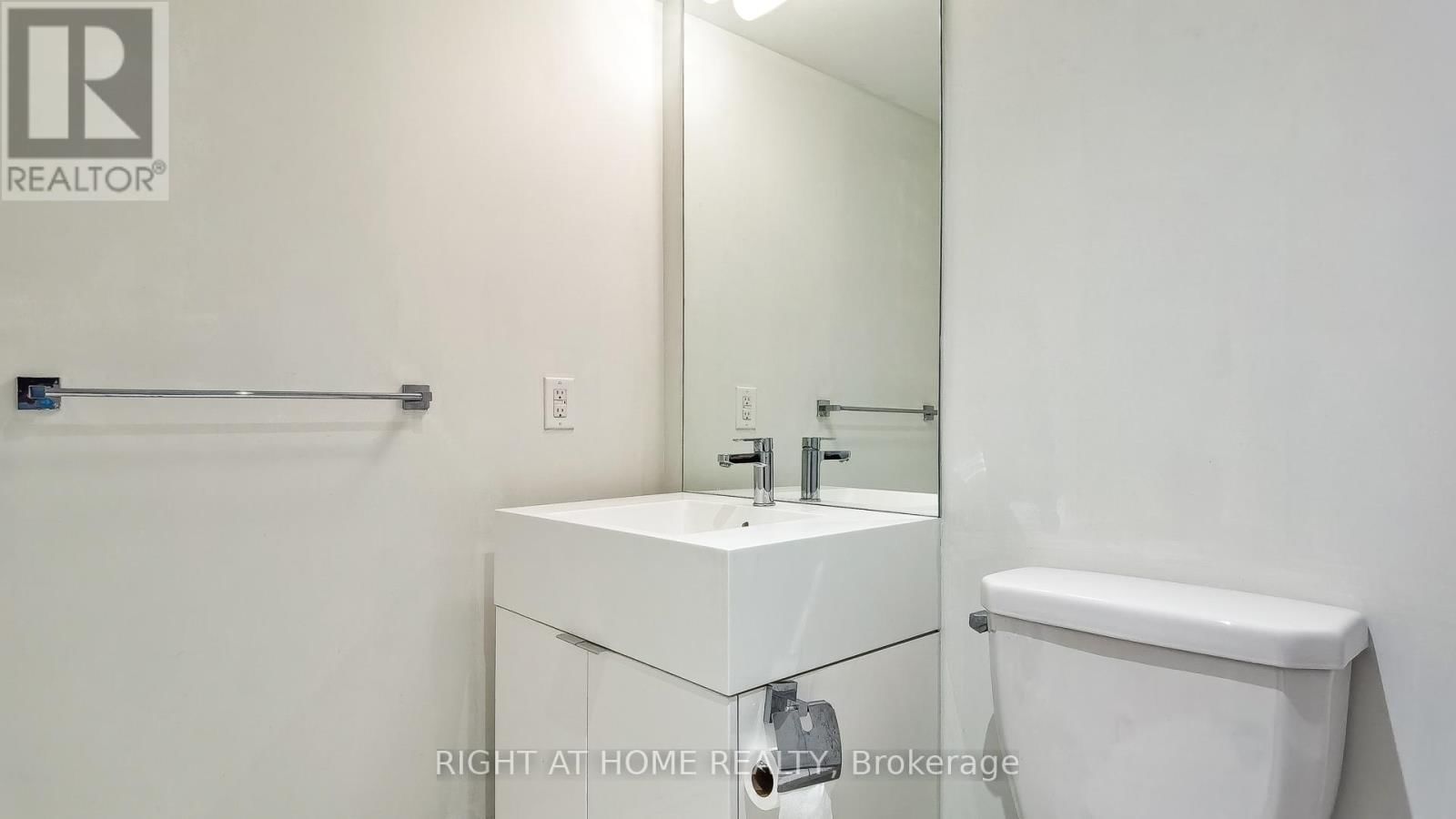 703 - 10 CAPREOL COURT Image 10