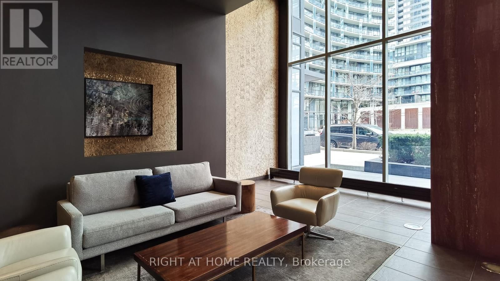 703 - 10 CAPREOL COURT Image 11