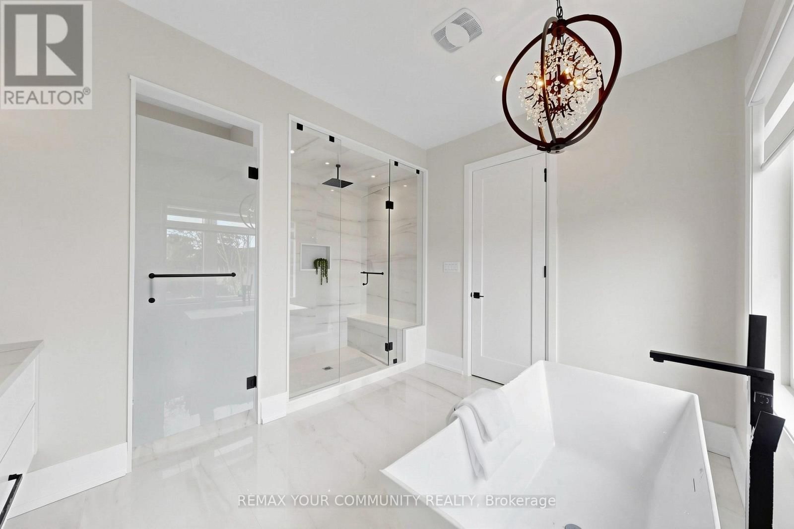 97 RANEE AVENUE Image 36