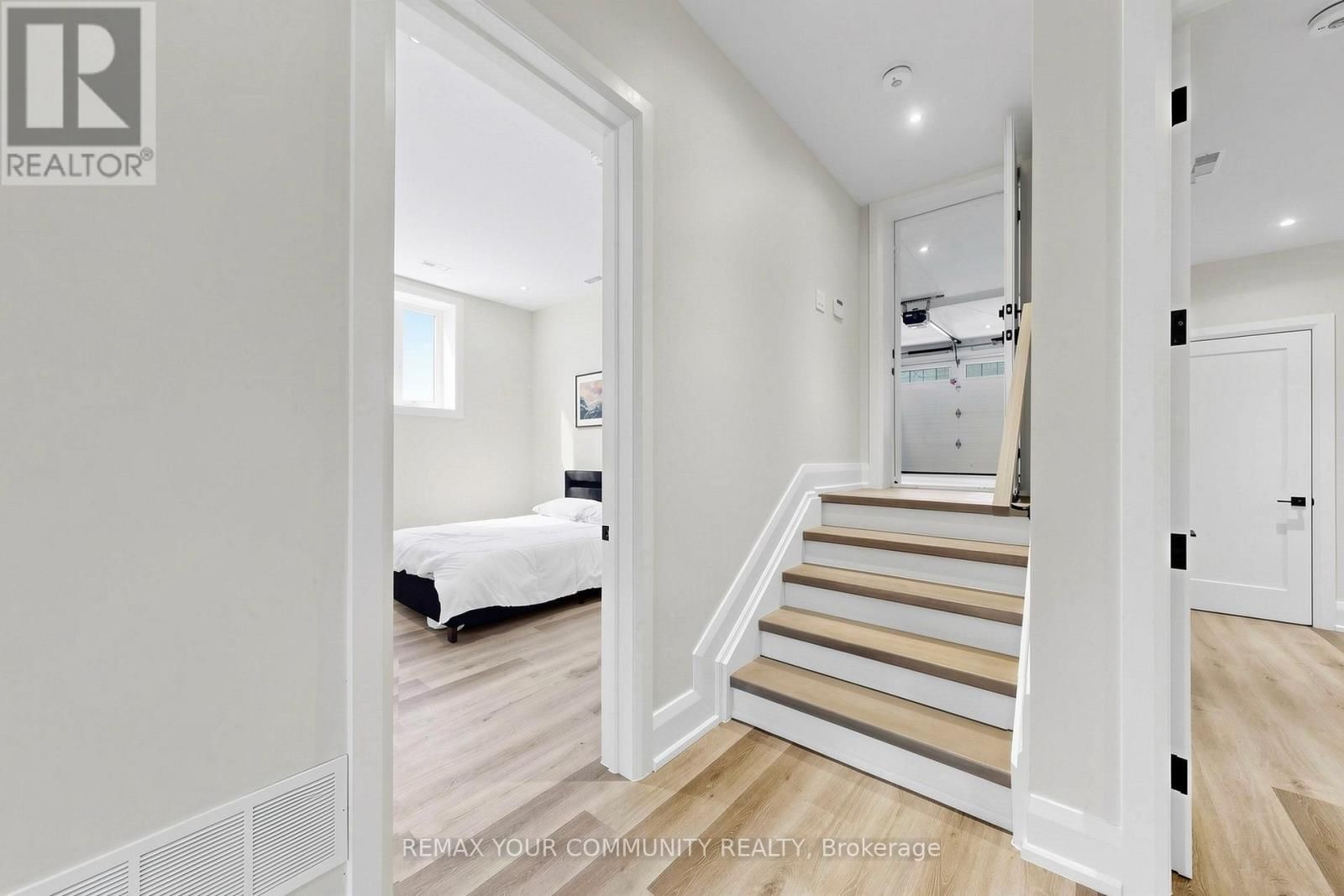 97 RANEE AVENUE Image 37