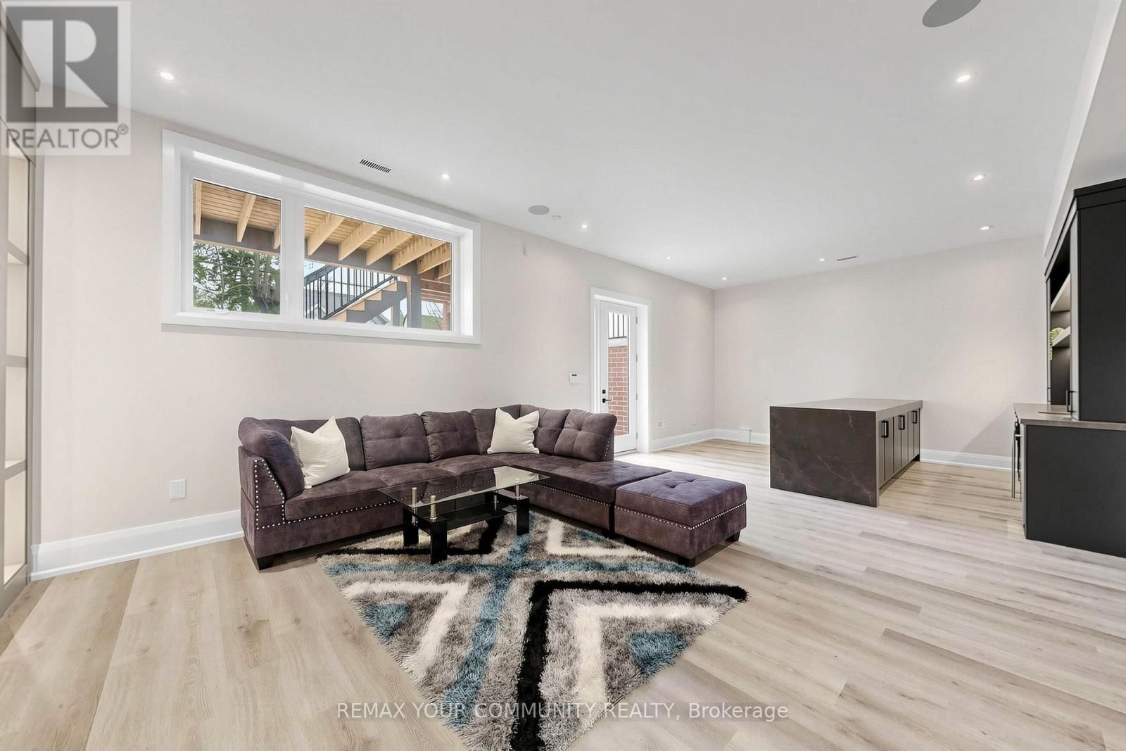 97 RANEE AVENUE Image 41