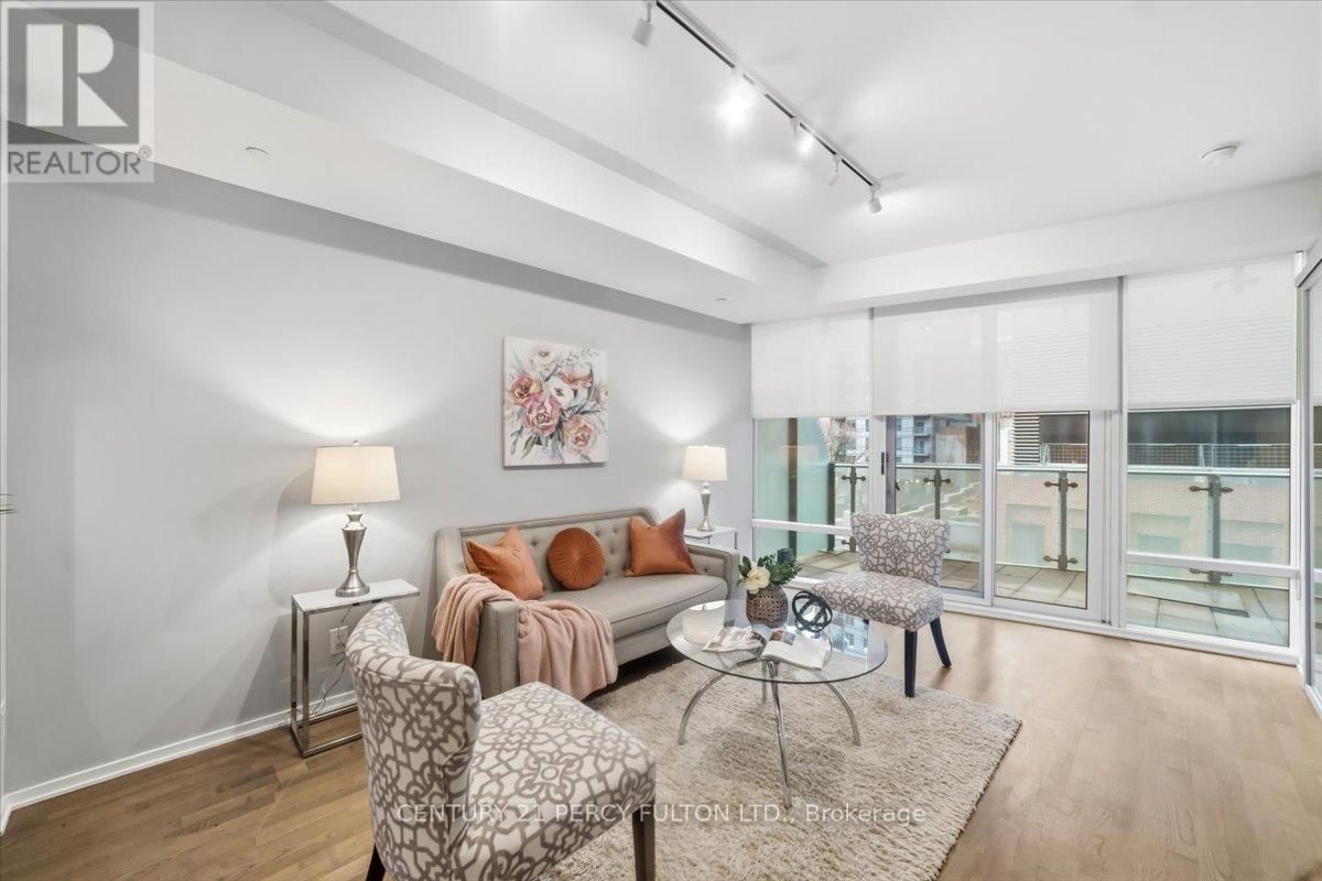 313 - 1 BLOOR STREET EAST Image 10