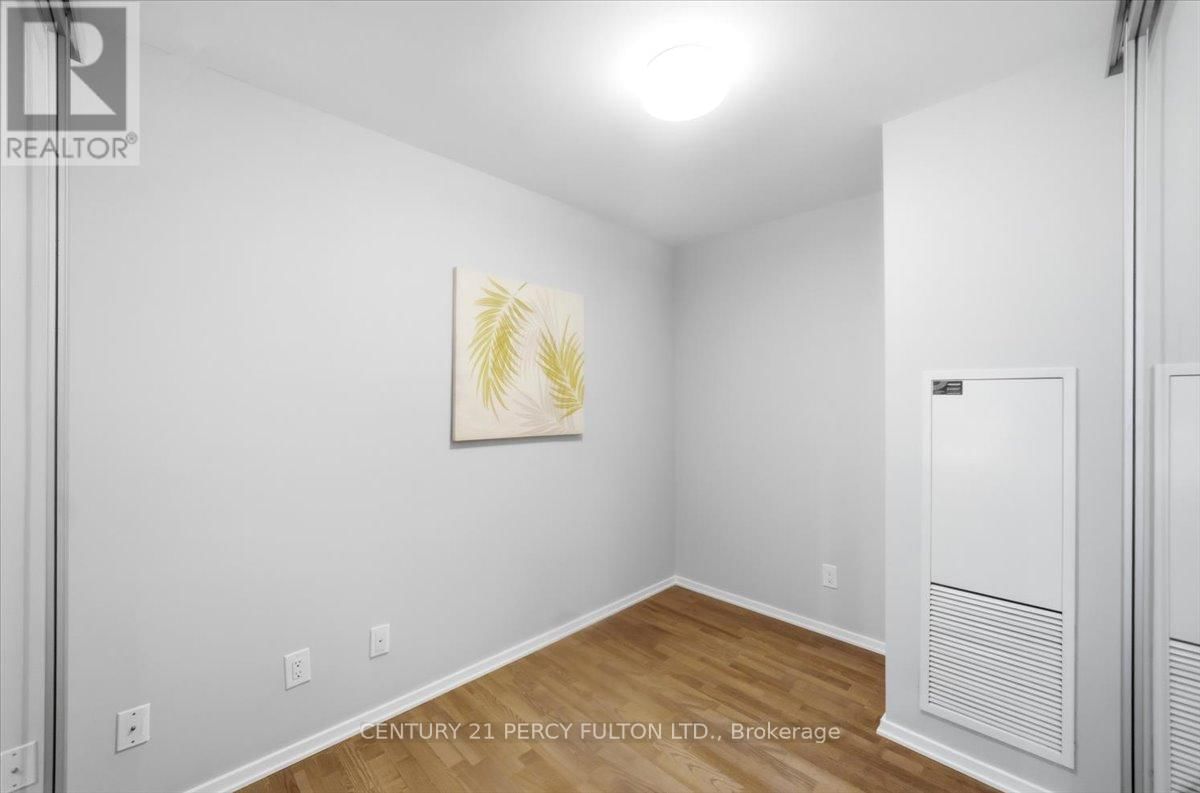 313 - 1 BLOOR STREET EAST Image 24