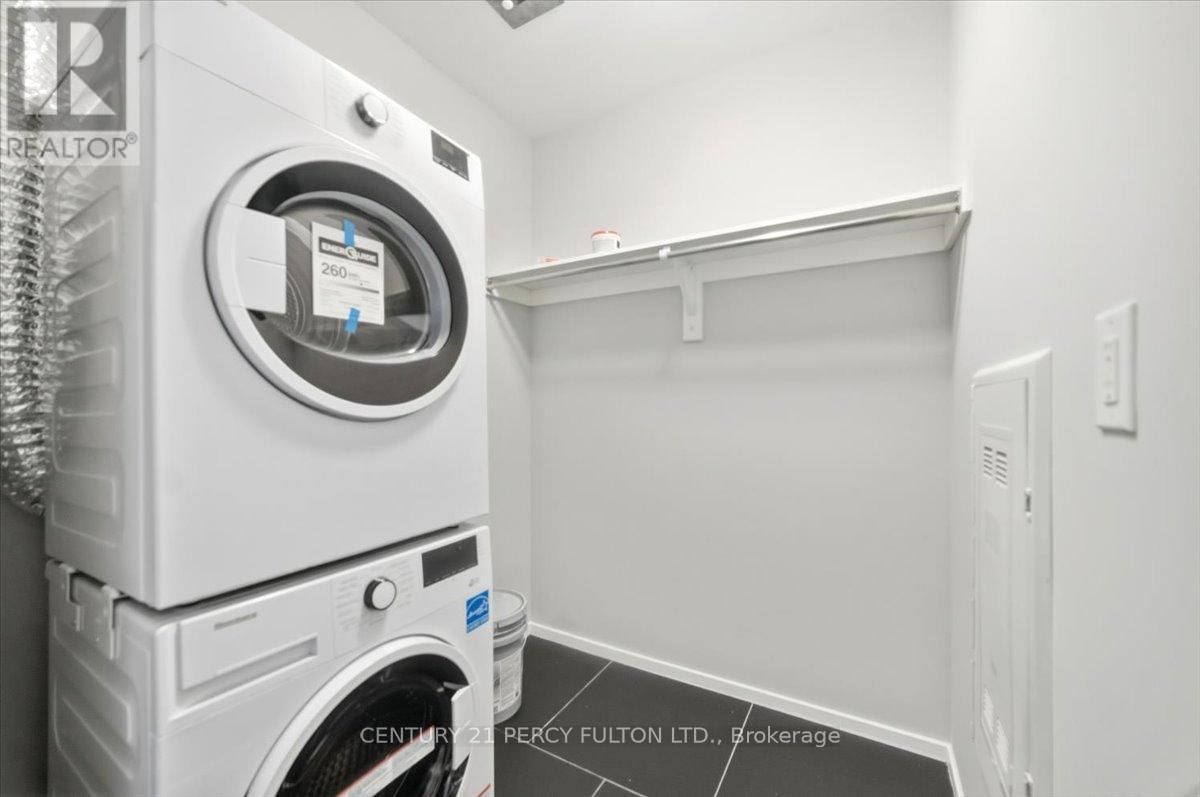 313 - 1 BLOOR STREET EAST Image 25