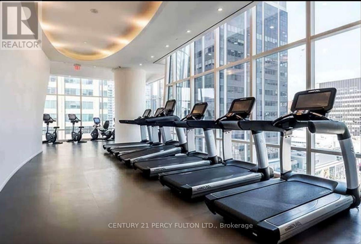 313 - 1 BLOOR STREET EAST Image 27