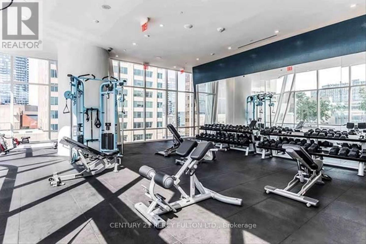 313 - 1 BLOOR STREET EAST Image 28