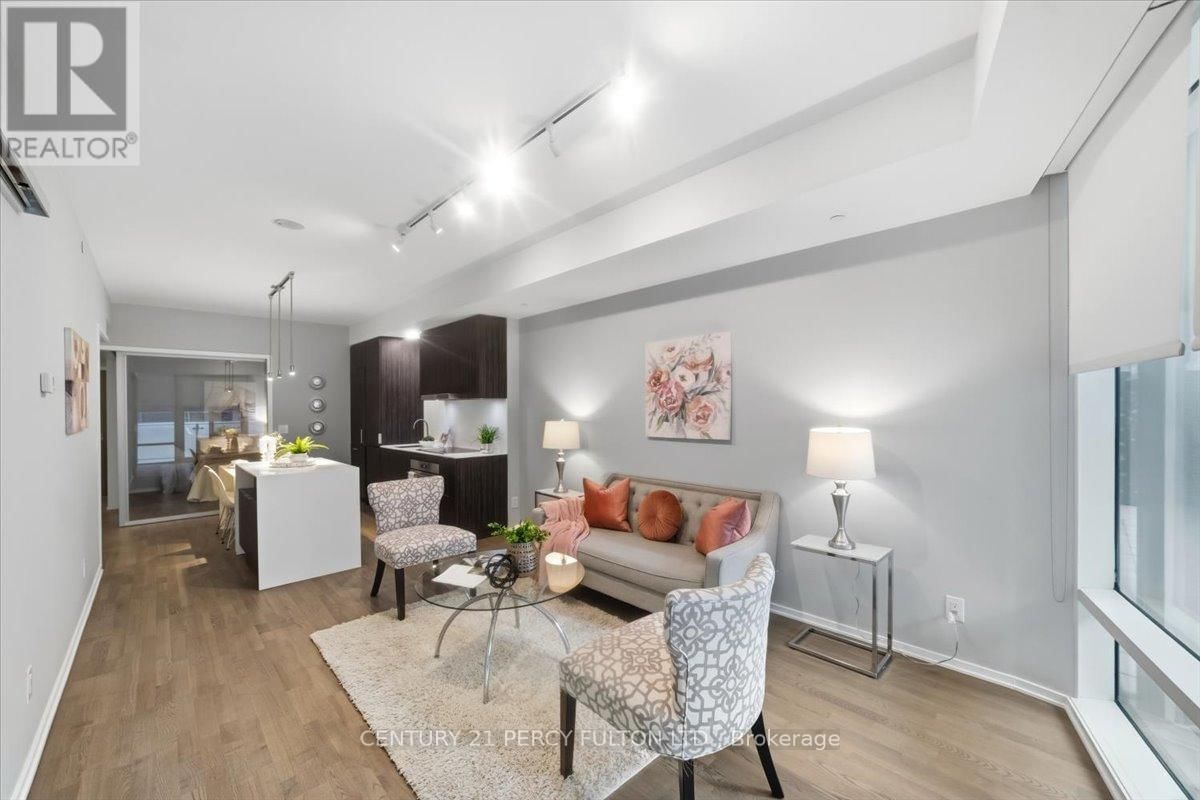 313 - 1 BLOOR STREET EAST Image 7