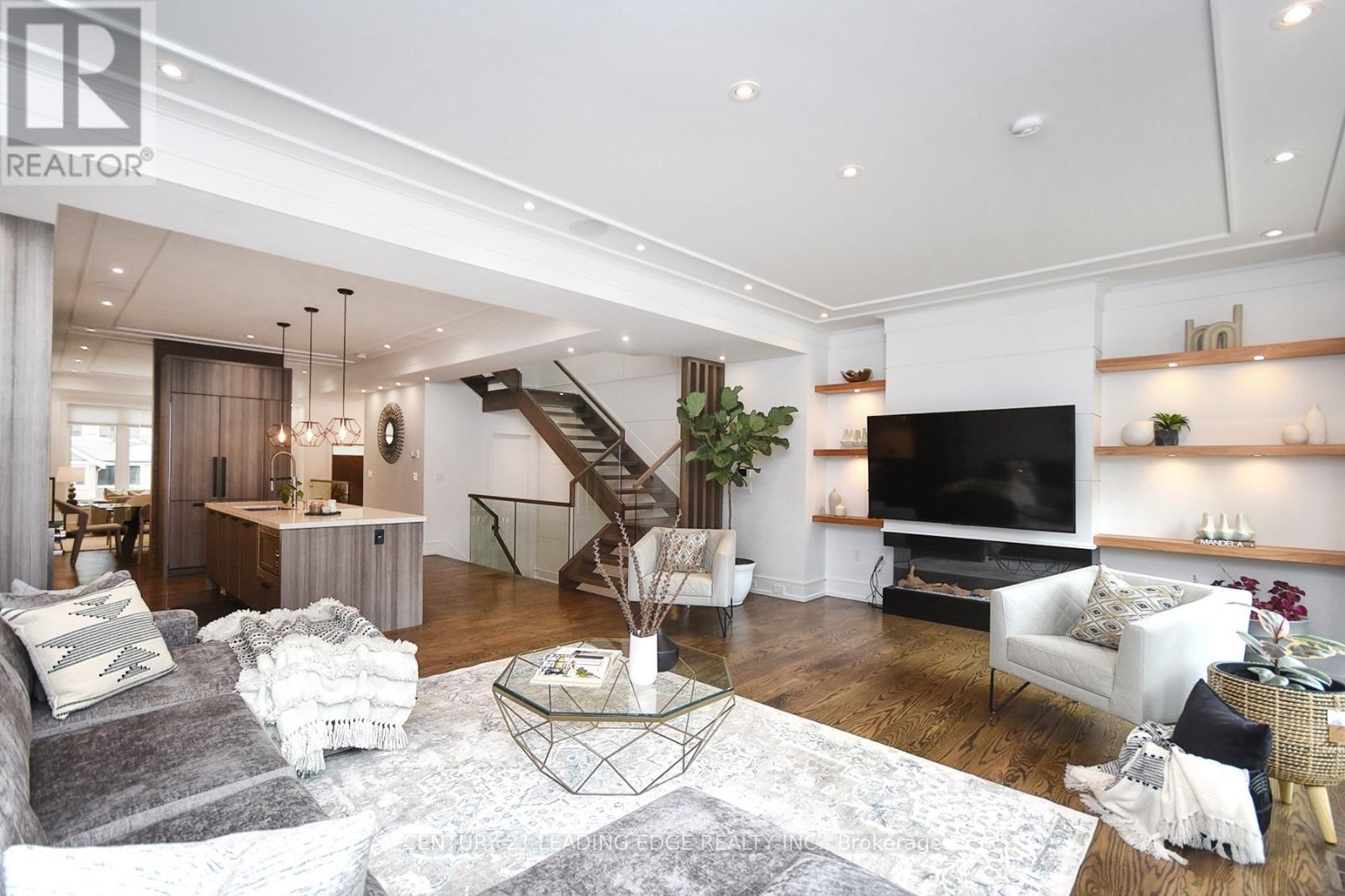 119 STIBBARD AVENUE Image 13