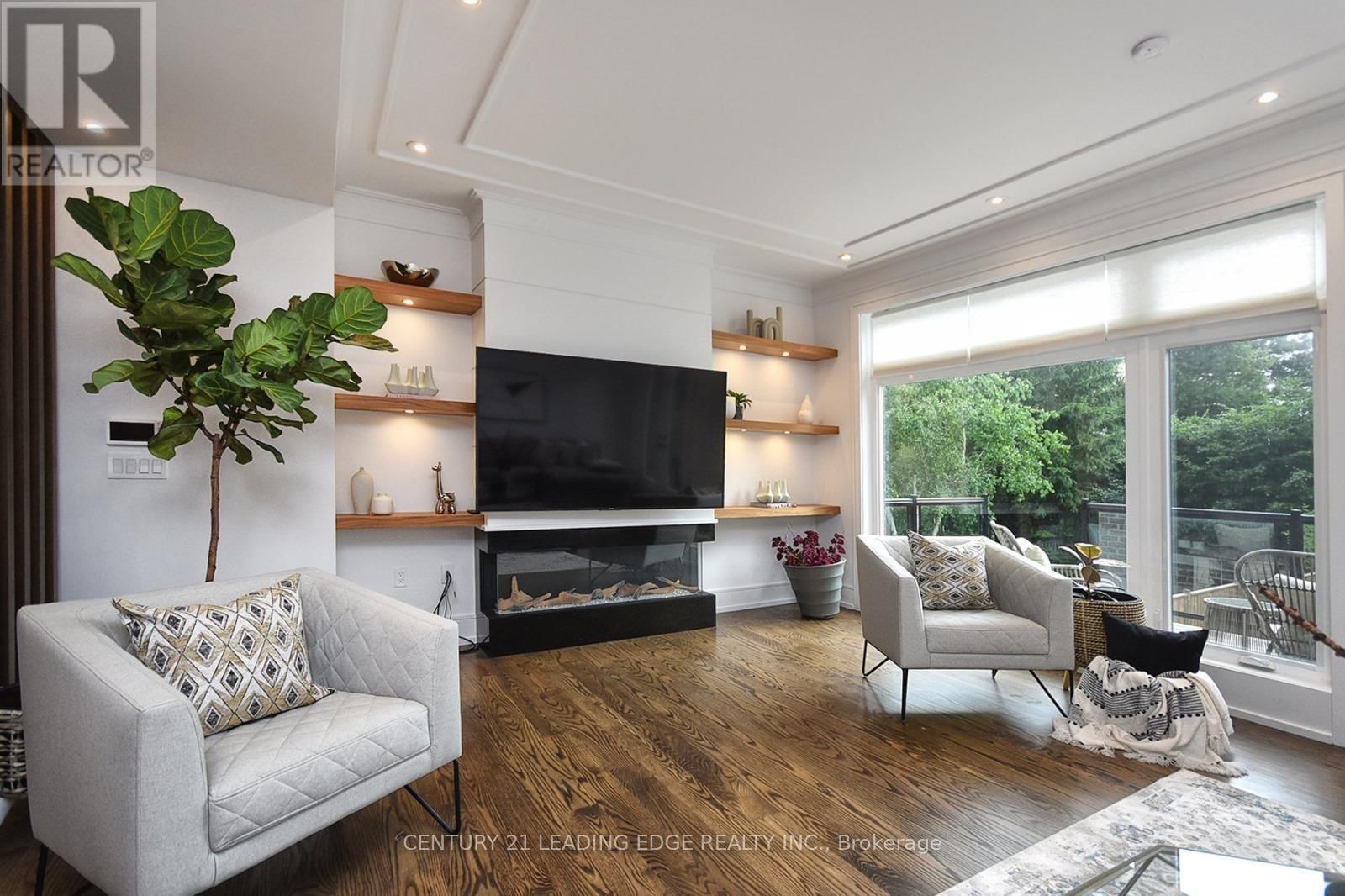 119 STIBBARD AVENUE Image 15