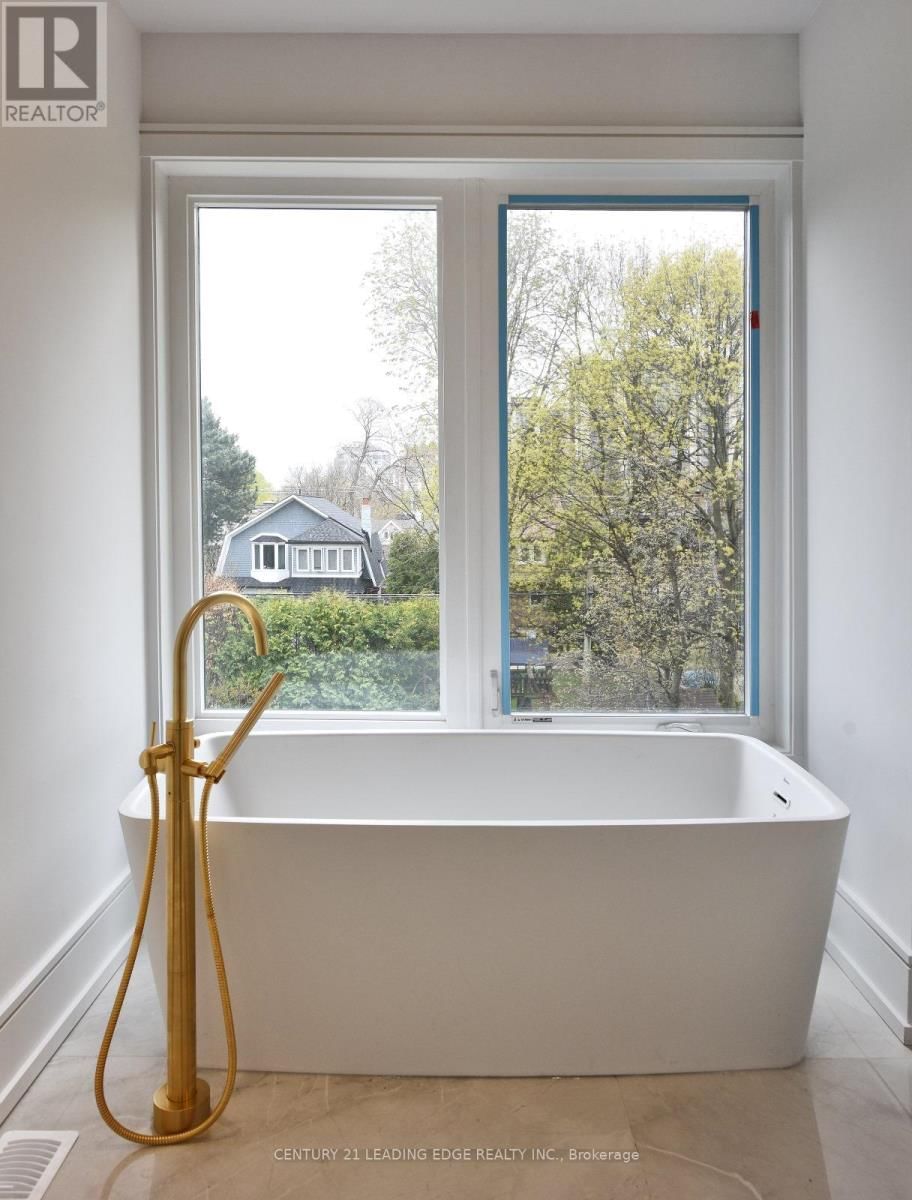 119 STIBBARD AVENUE Image 19