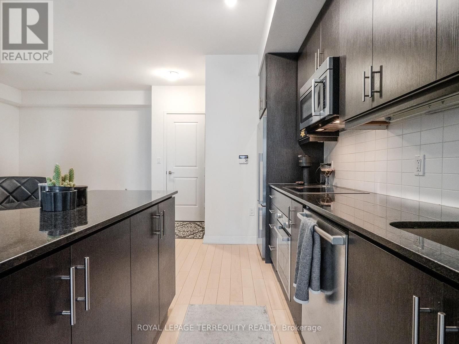 1009 - 1 THE ESPLANADE Image 9