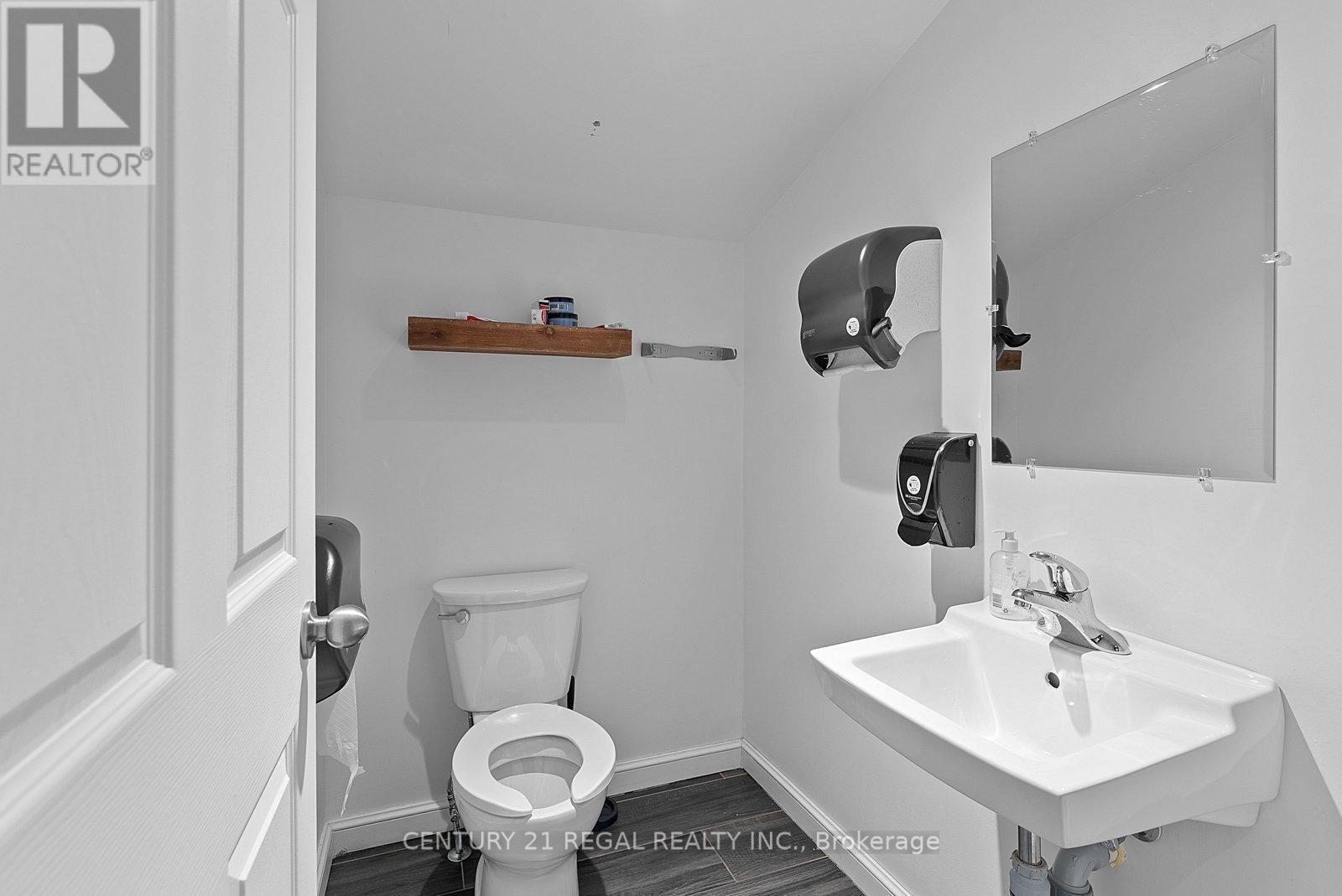 2nd/3rd - 481-483 CHURCH STREET Image 23