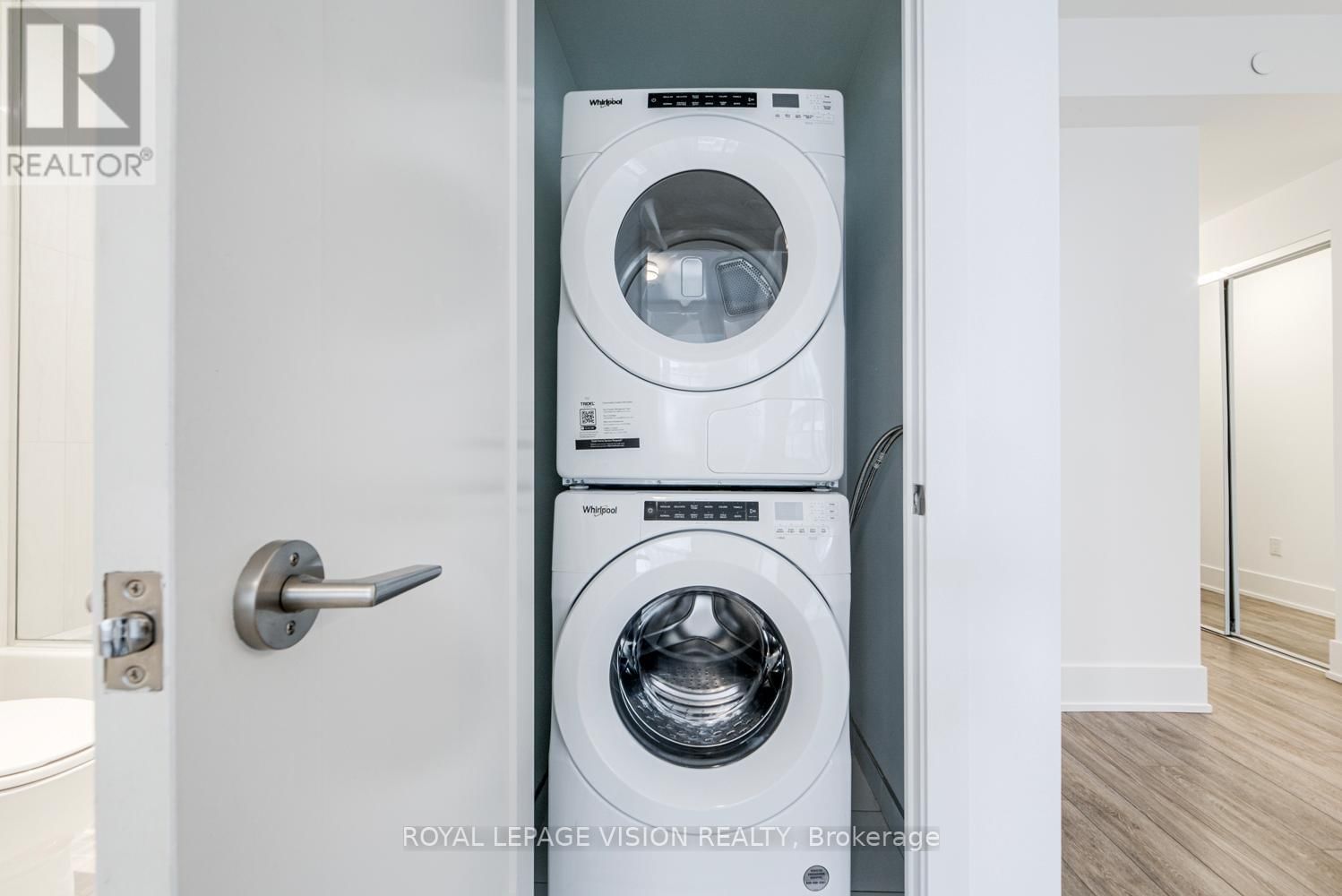 1311 - 480 FRONT STREET WEST Image 31