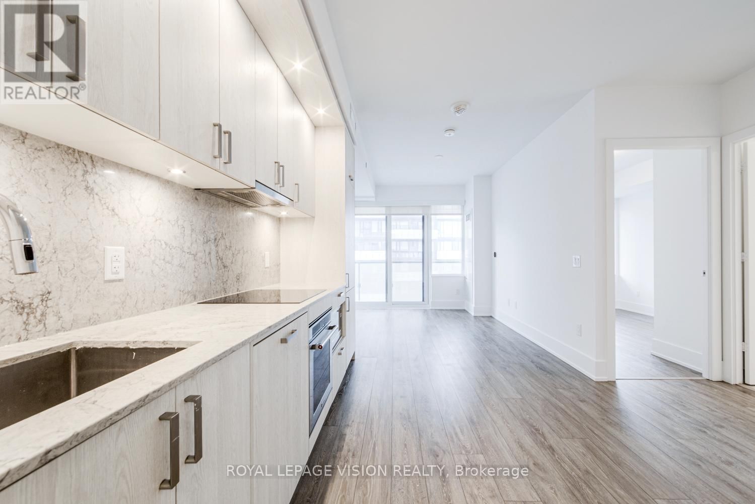 1311 - 480 FRONT STREET WEST Image 9