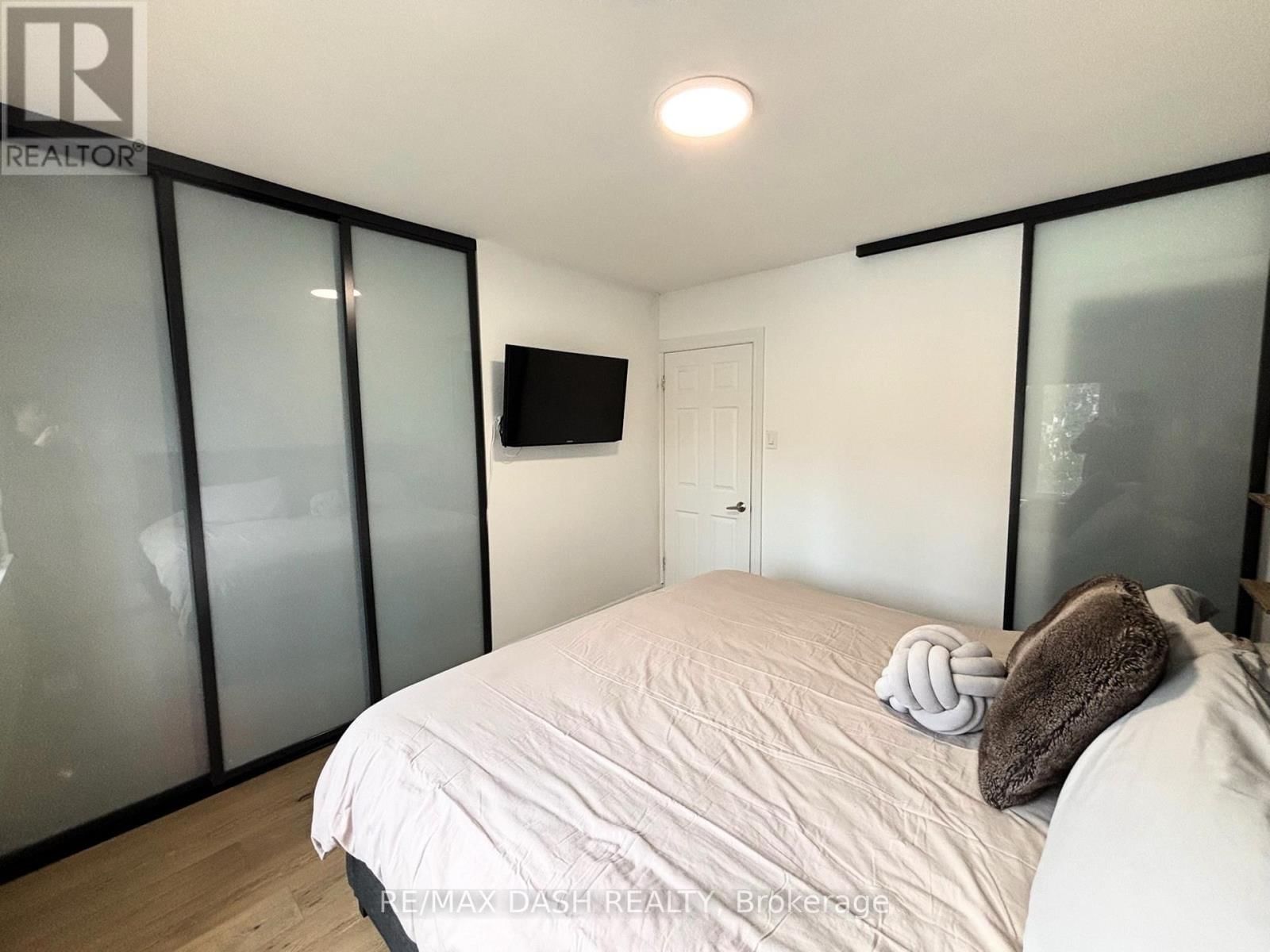 3312 BATHURST STREET Image 12