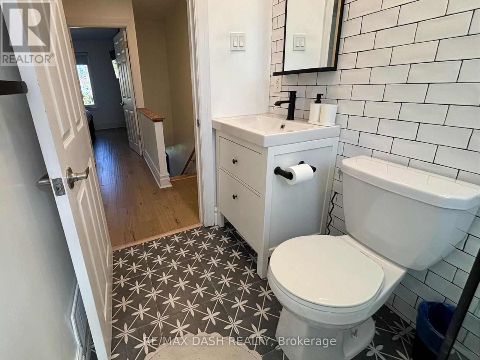 3312 BATHURST STREET Image 18