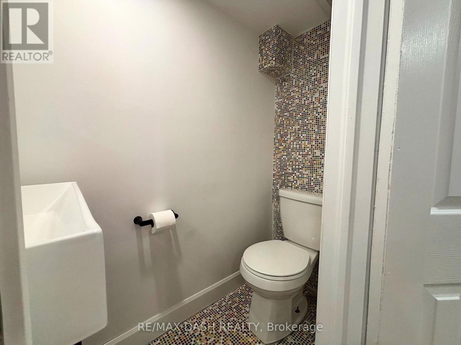 3312 BATHURST STREET Image 24