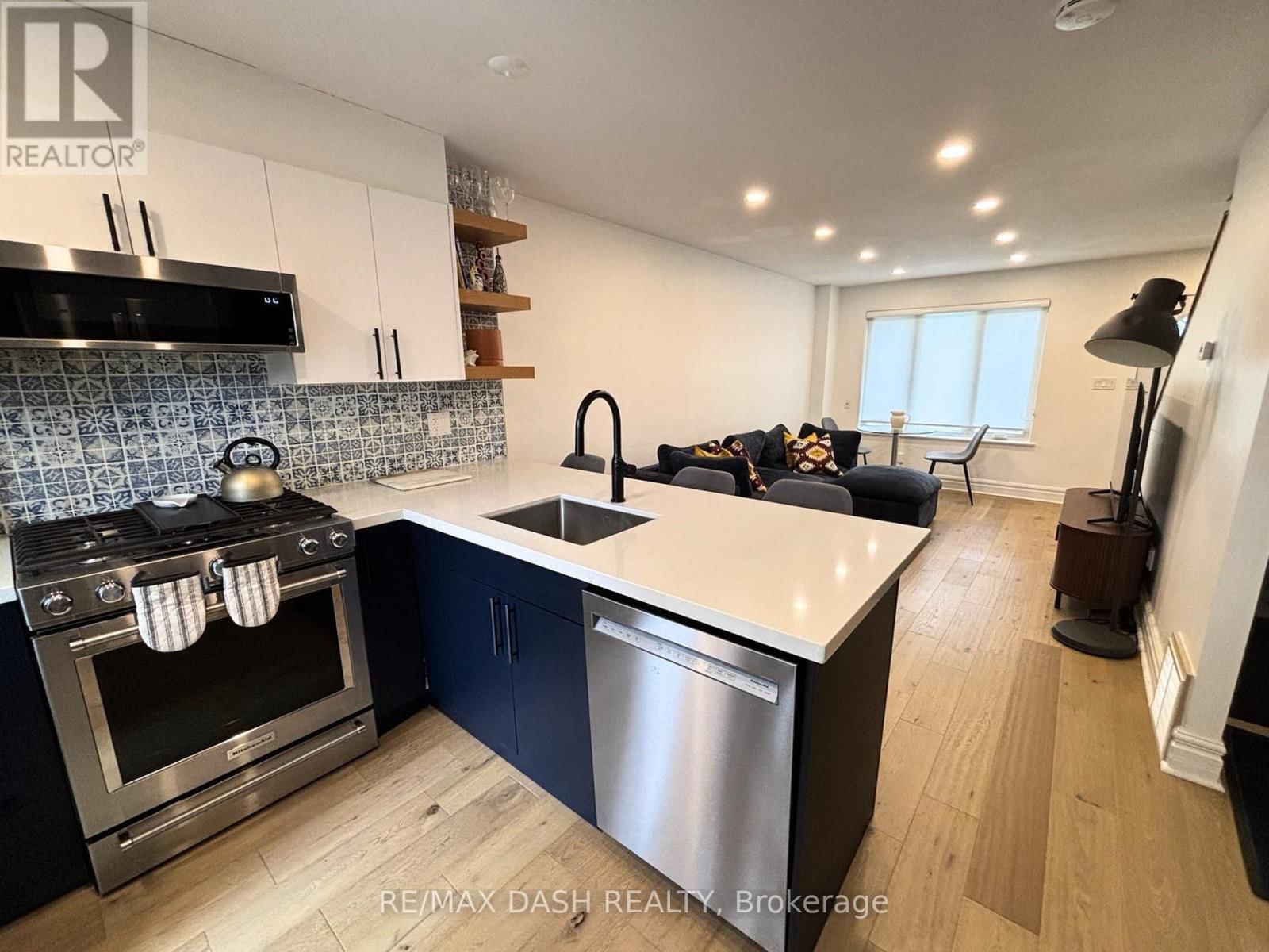 3312 BATHURST STREET Image 5