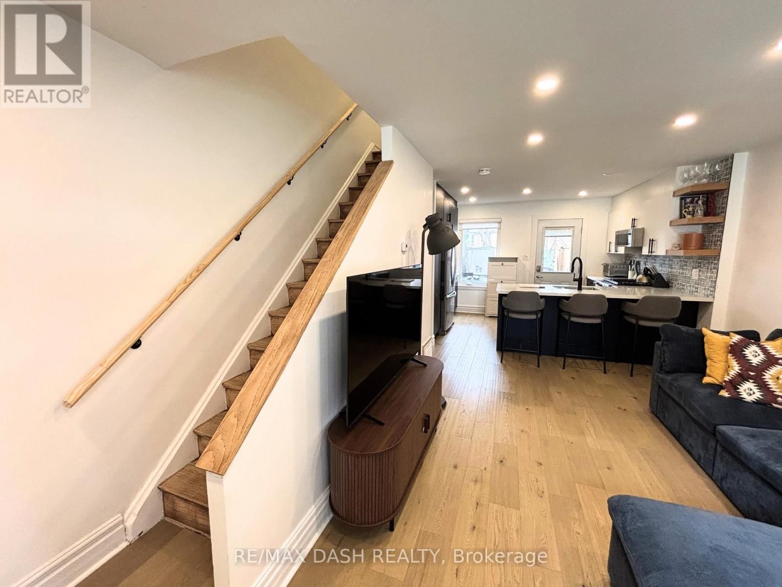 3312 BATHURST STREET Image 9