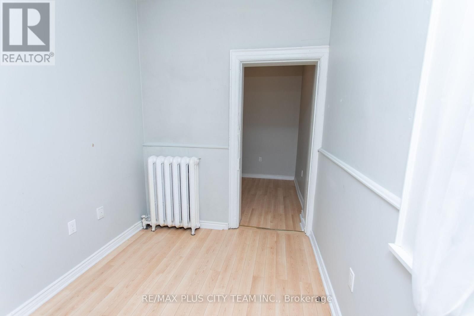 2 - 682 BATHURST STREET Image 16