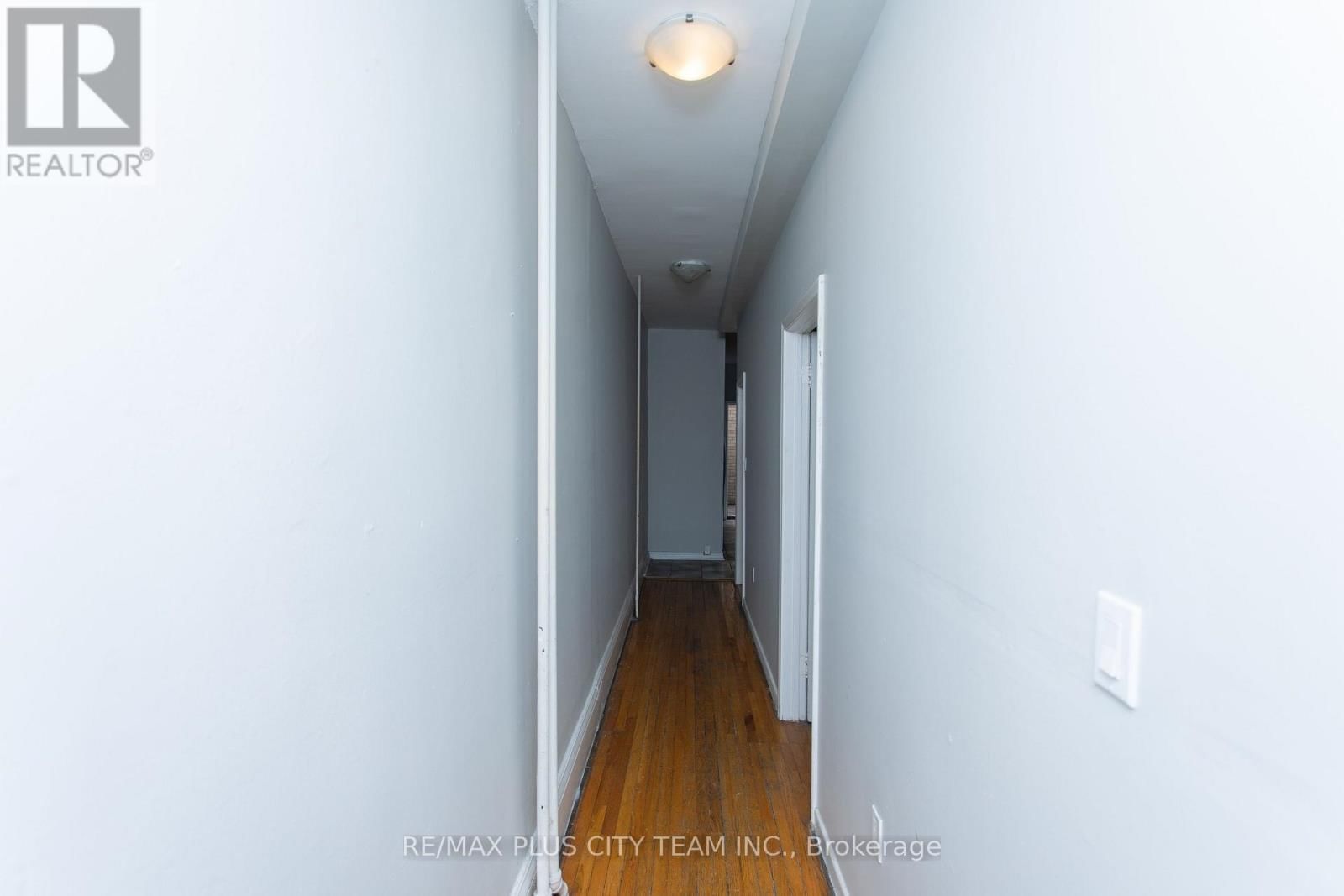 2 - 682 BATHURST STREET Image 5