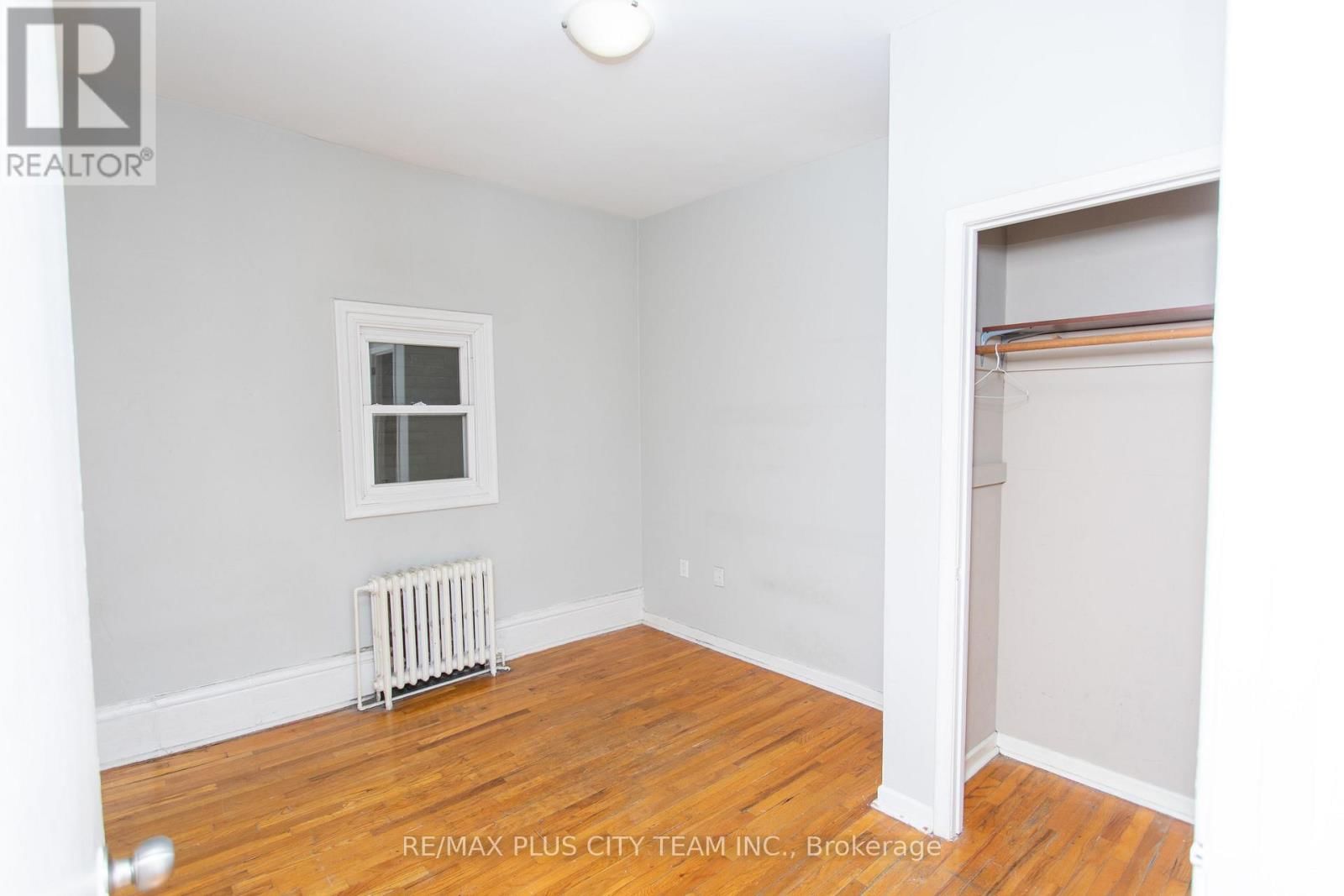 2 - 682 BATHURST STREET Image 9