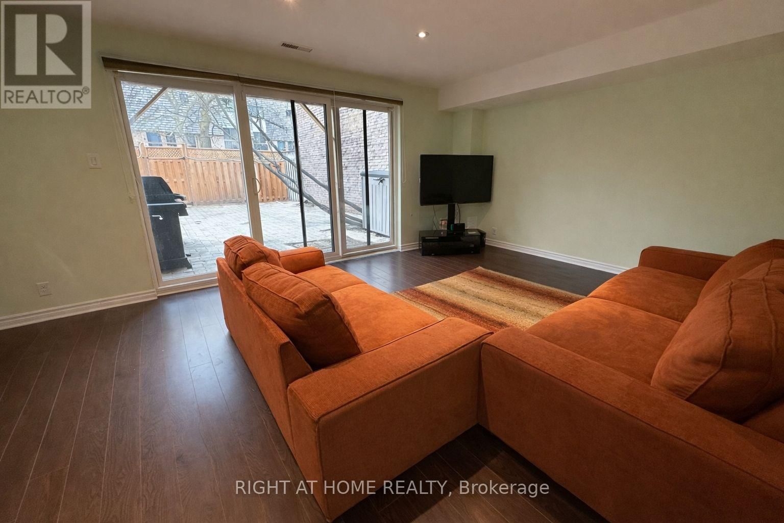 22 - 6 GLADE CARSE WAY Image 8