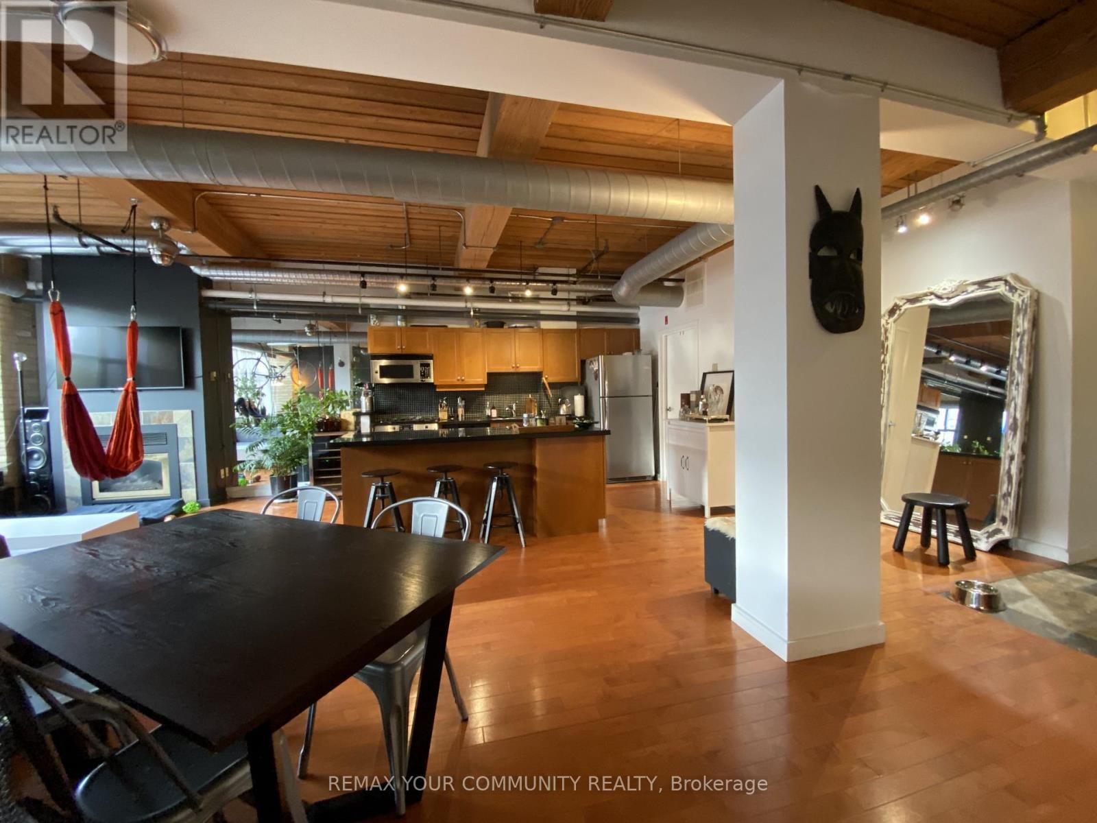 204 - 436 WELLINGTON STREET WEST Image 11