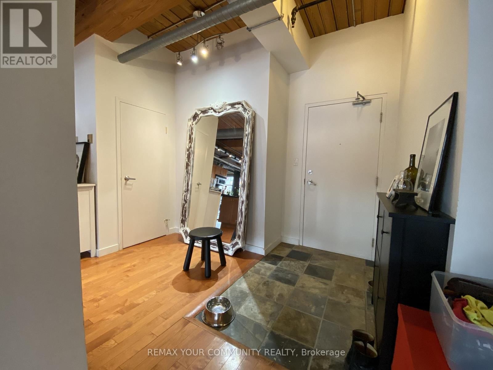 204 - 436 WELLINGTON STREET WEST Image 14