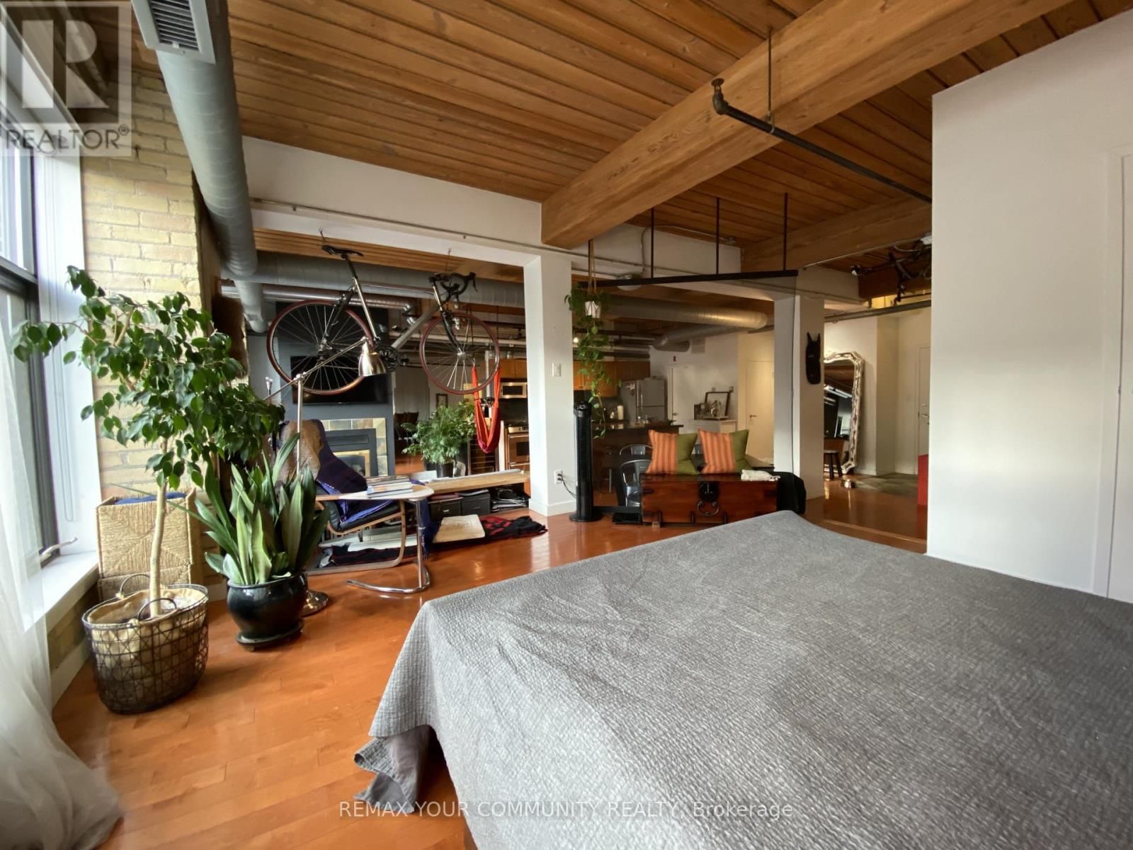 204 - 436 WELLINGTON STREET WEST Image 15