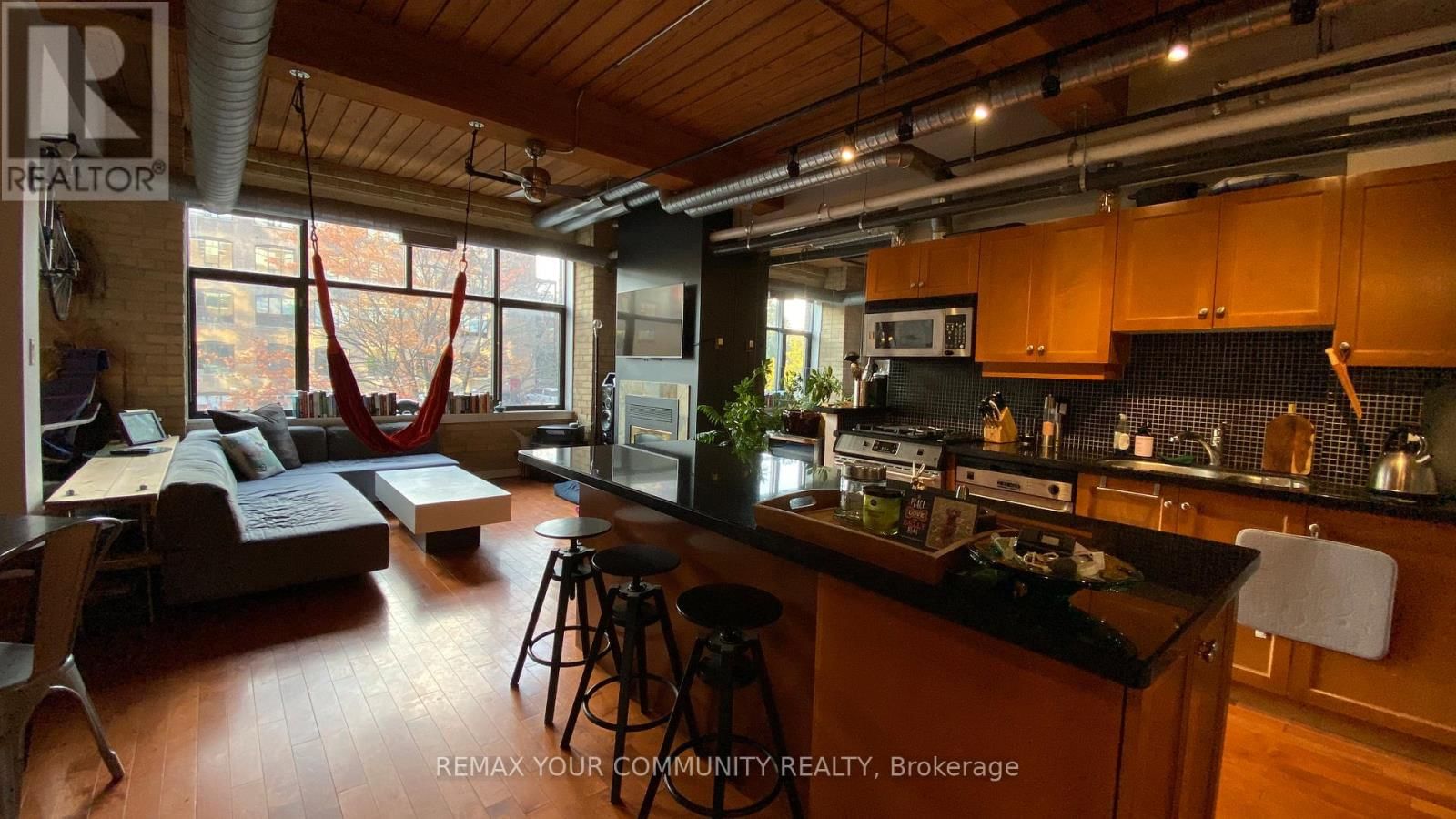 204 - 436 WELLINGTON STREET WEST Image 7