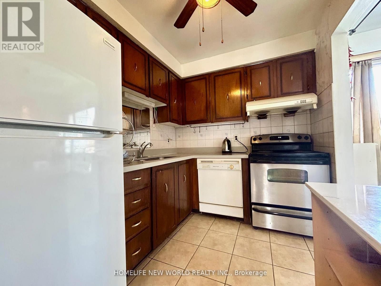 29 JENNY WRENWAY Image 10