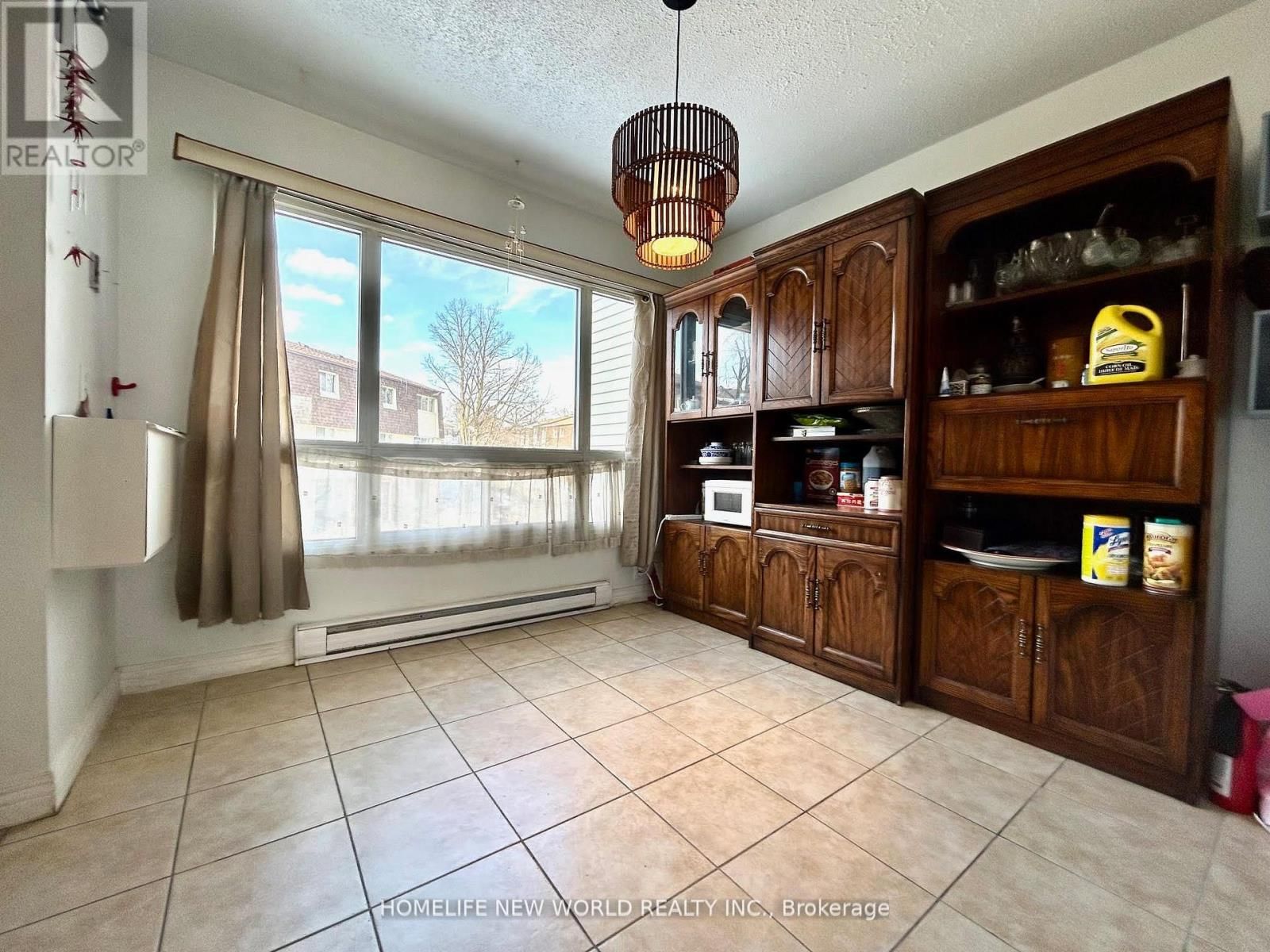 29 JENNY WRENWAY Image 12