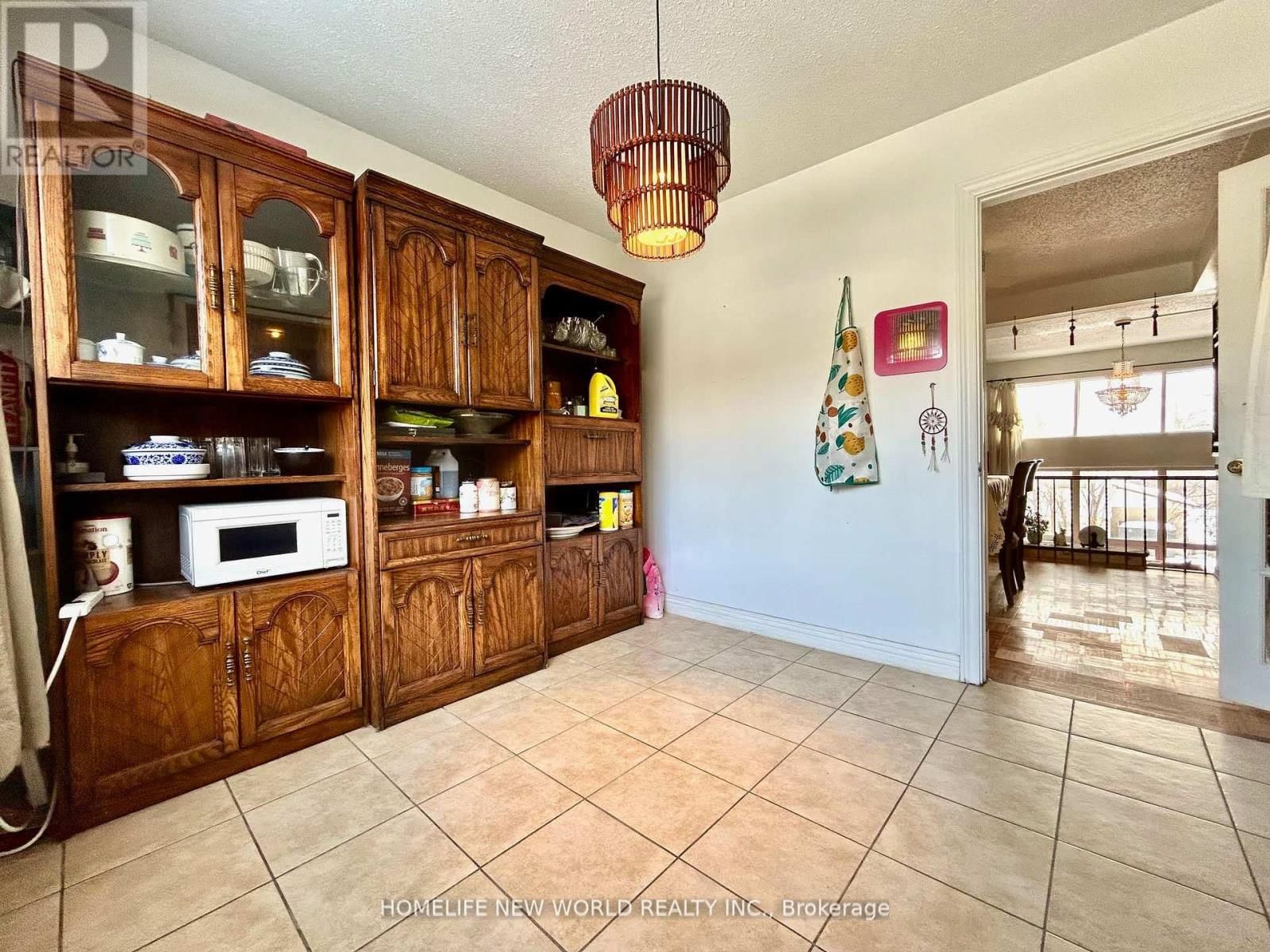 29 JENNY WRENWAY Image 13