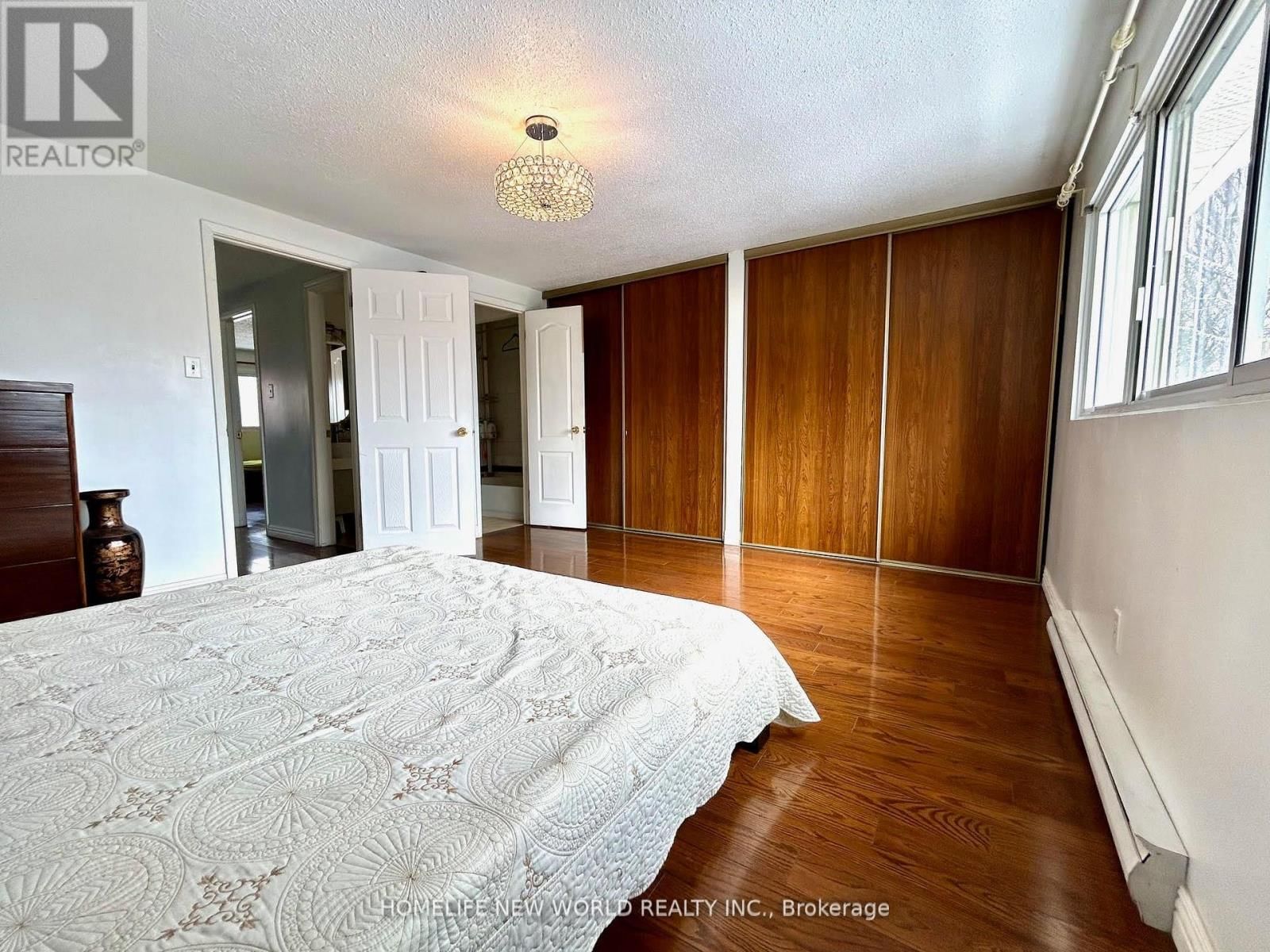 29 JENNY WRENWAY Image 16