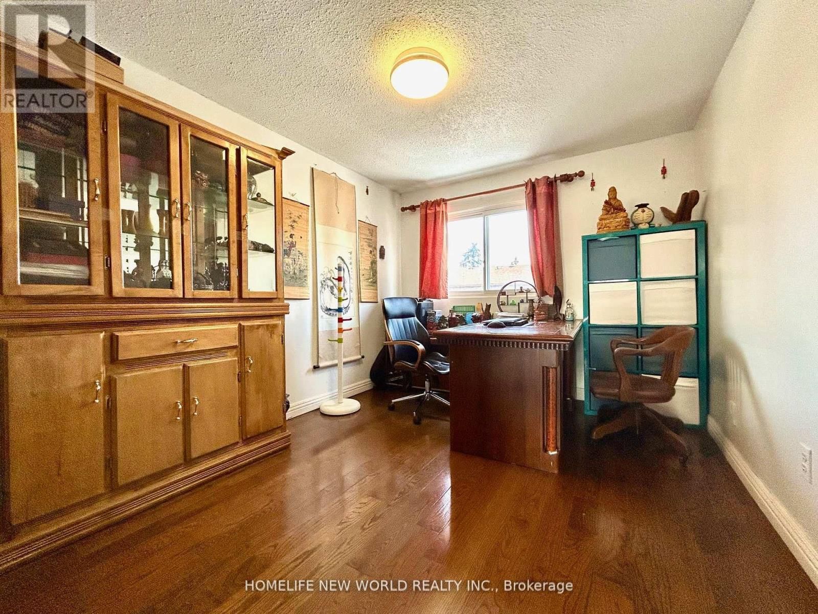 29 JENNY WRENWAY Image 20