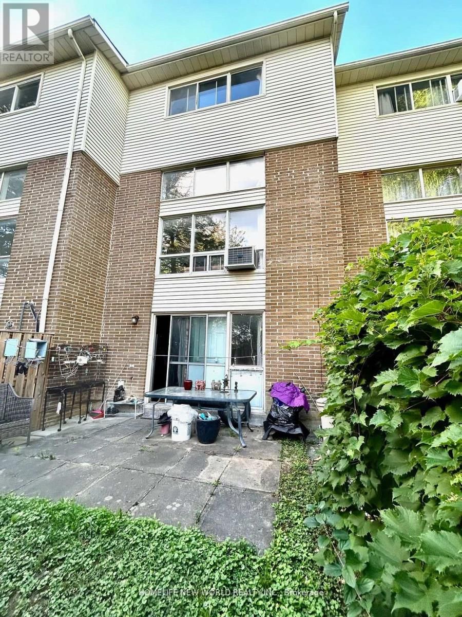 29 JENNY WRENWAY Image 30