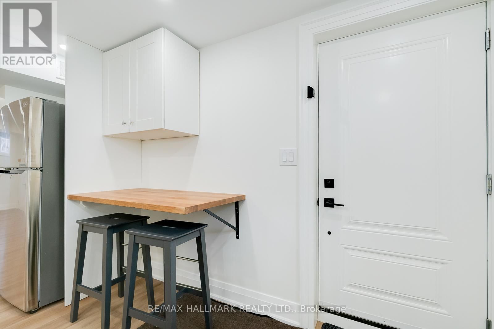 69 SEARLE AVENUE Image 15