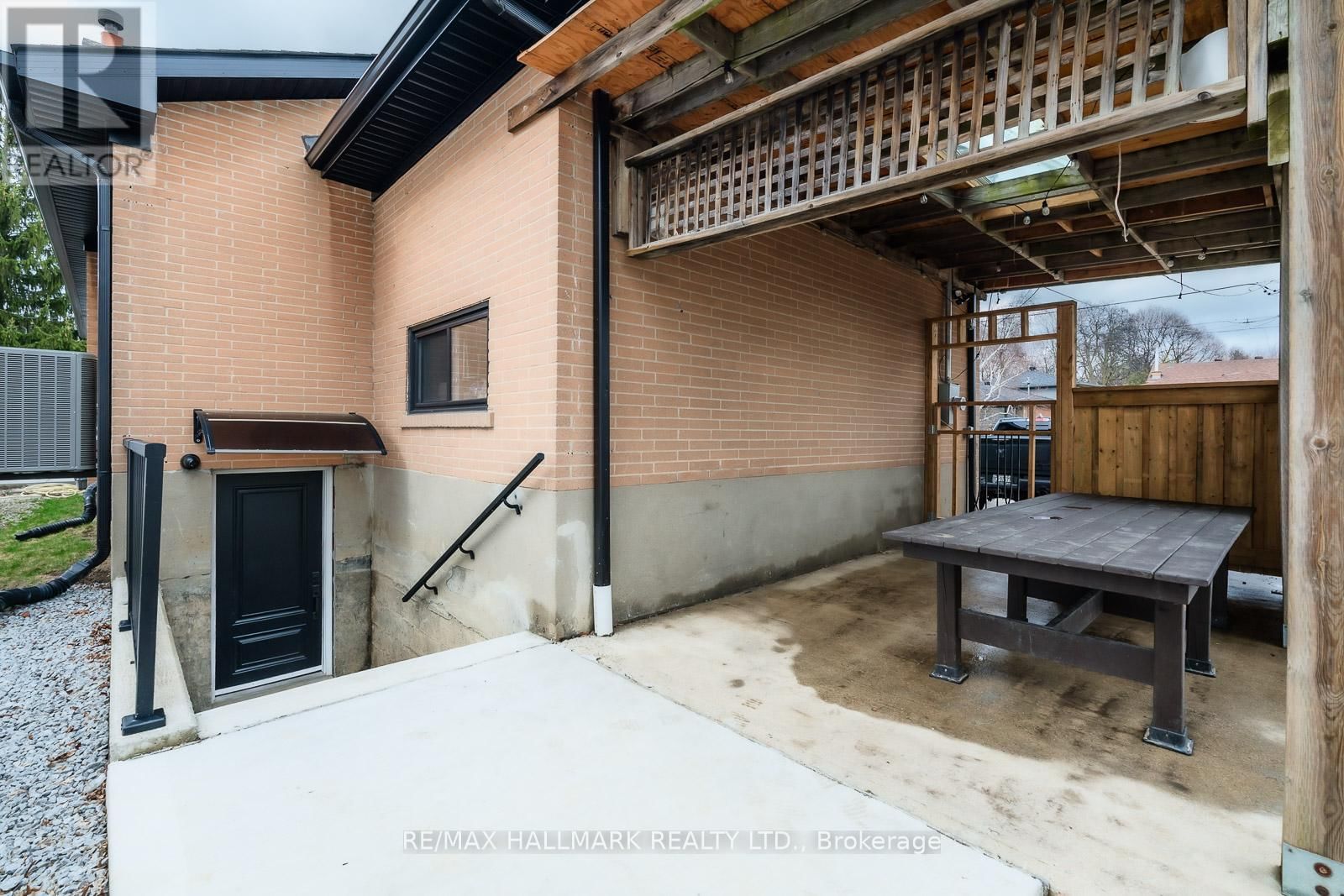 69 SEARLE AVENUE Image 17