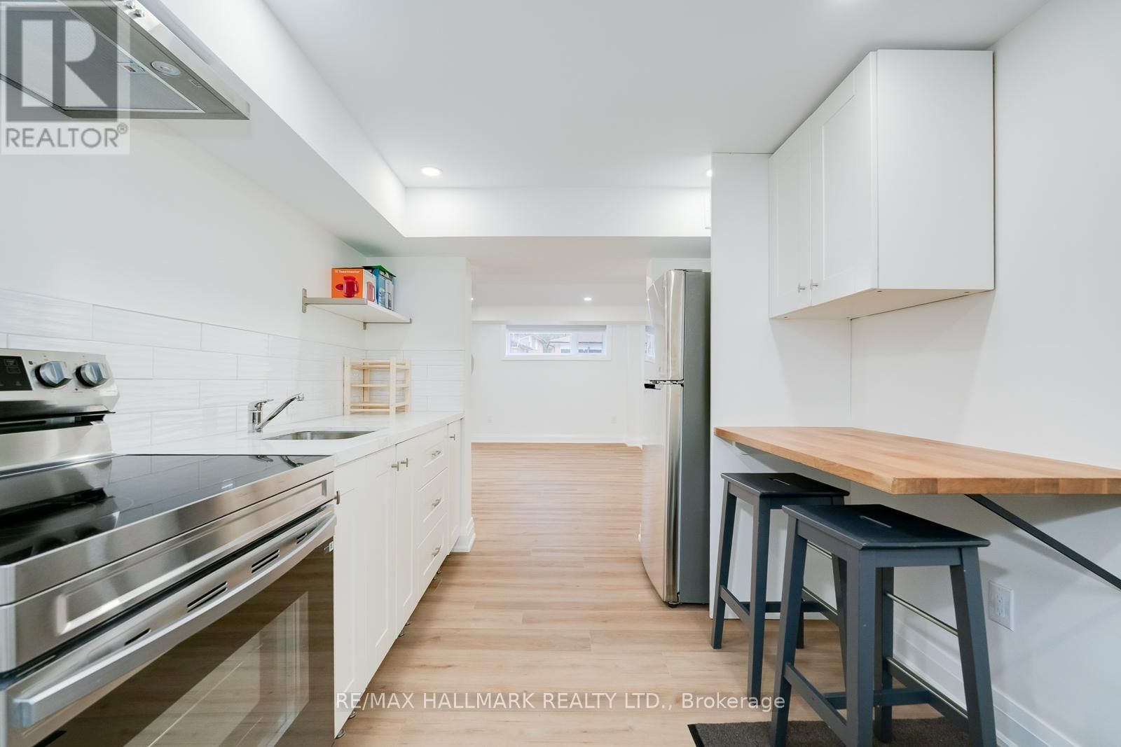 69 SEARLE AVENUE Image 2