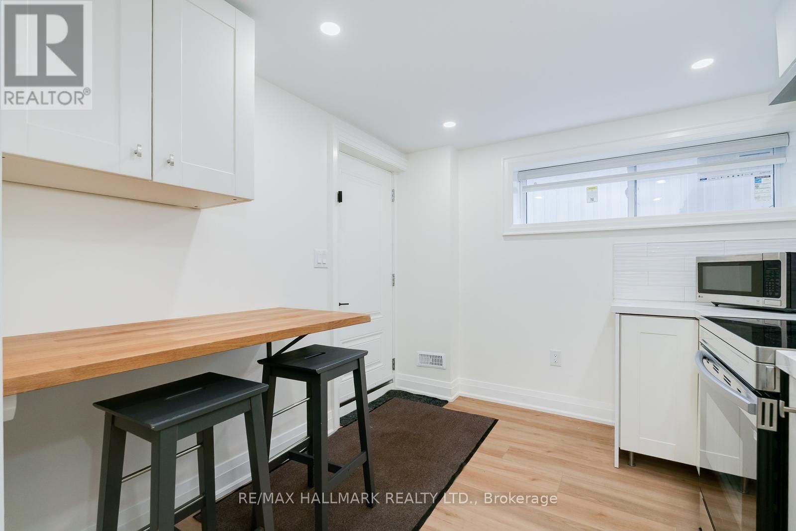 69 SEARLE AVENUE Image 4