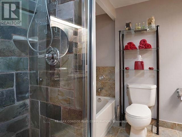 509 - 77 HARBOUR SQUARE Image 15