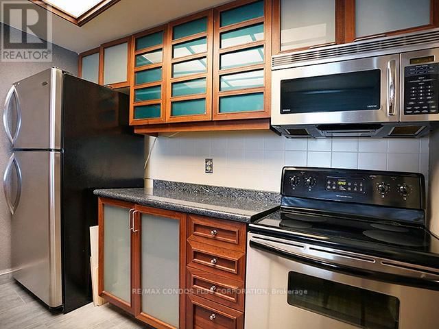 509 - 77 HARBOUR SQUARE Image 18